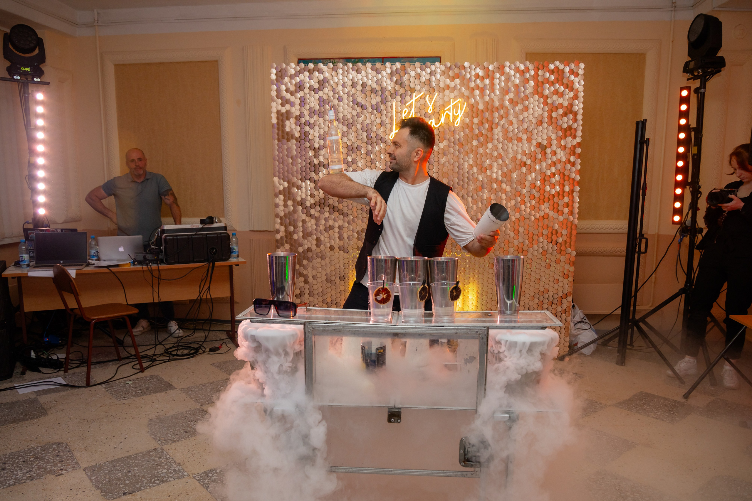 Школьный выпускной 2024 год в Соколе (Минск). Свадебный фотограф в Минске/Беларуси Сергей Спиридонов