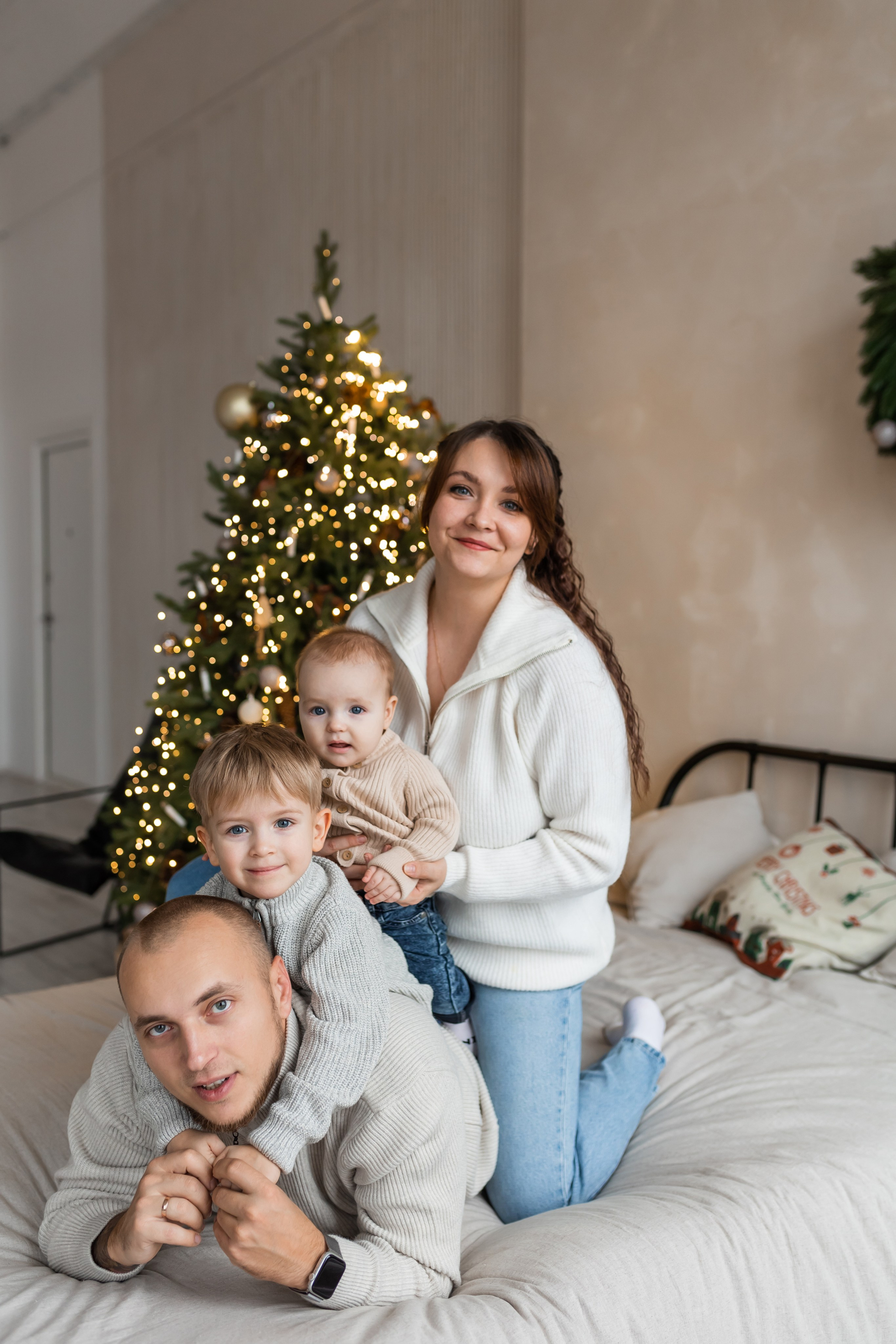 Мария с семьей. Свадебный фотограф Татьяна Фот