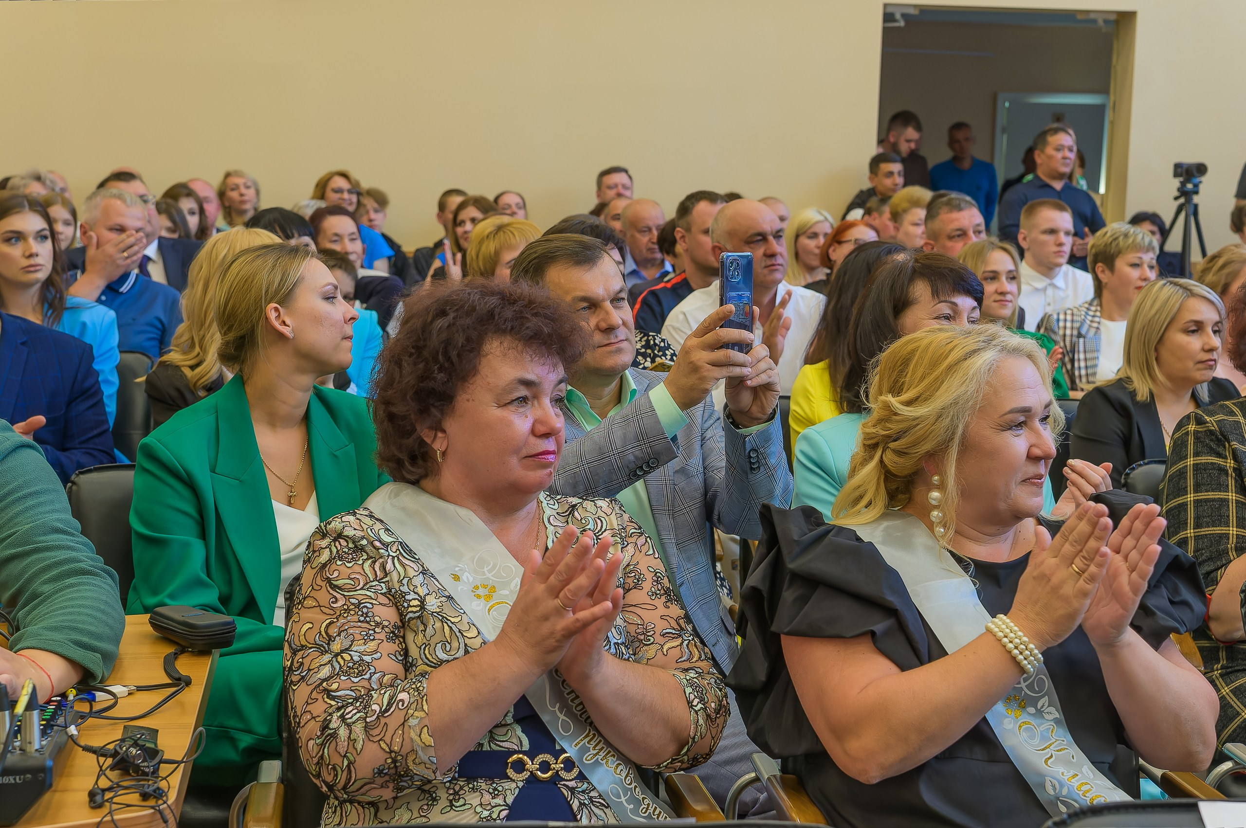 Выпускной МБОУ «СОШ № 34». Фотограф в Кемерово Владислав Шульц