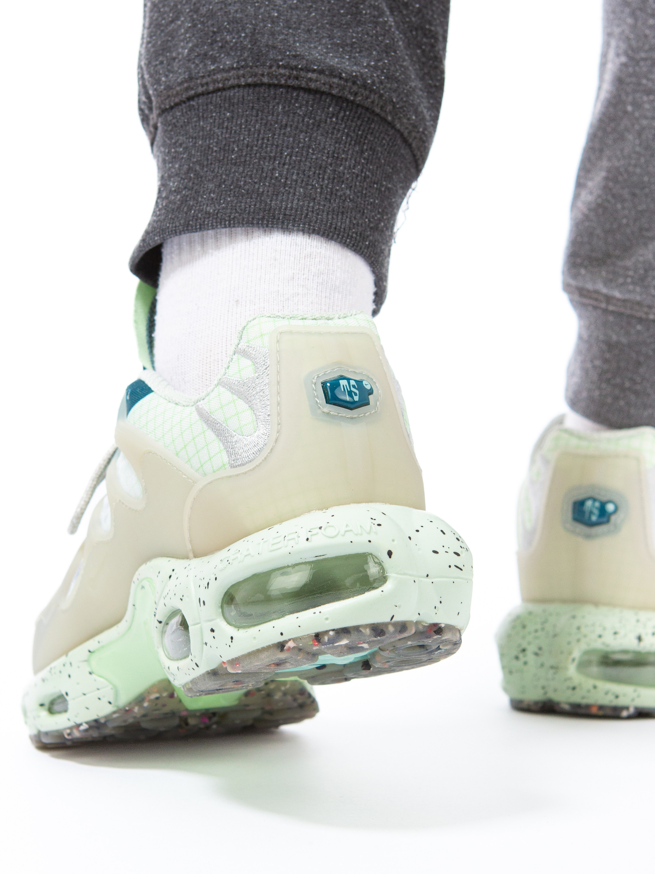 Обувь // Носки. DEWA | фотостудия для маркетплейсов