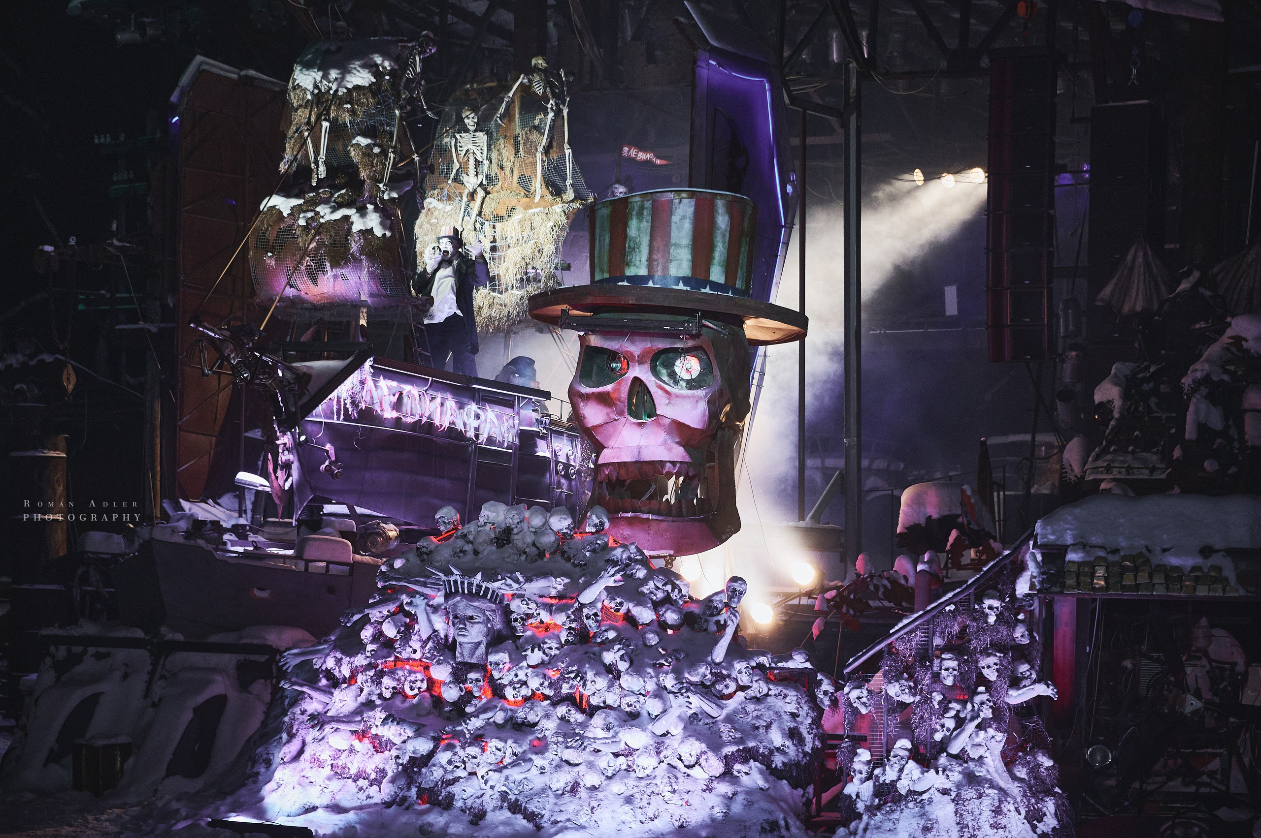 Новогодняя сказка от Ночных волков. Фотограф Роман Адлер