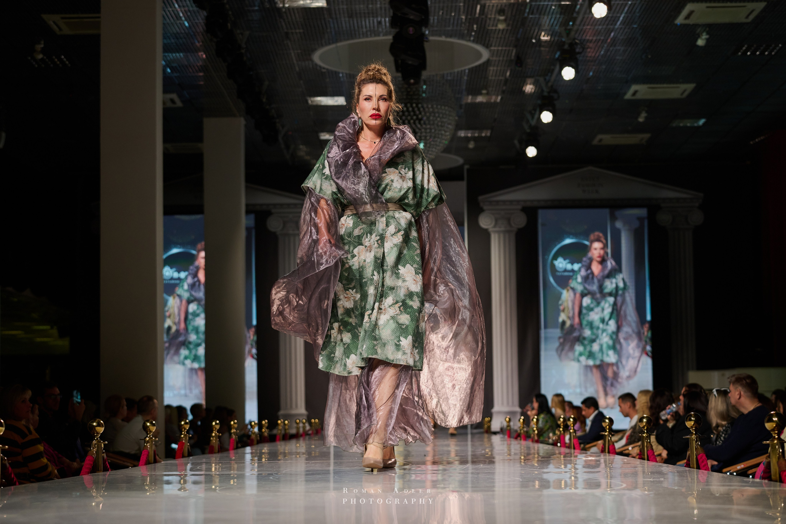 ESTET FASHION WEEK ВЕСНА — 2025. Фотограф Роман Адлер