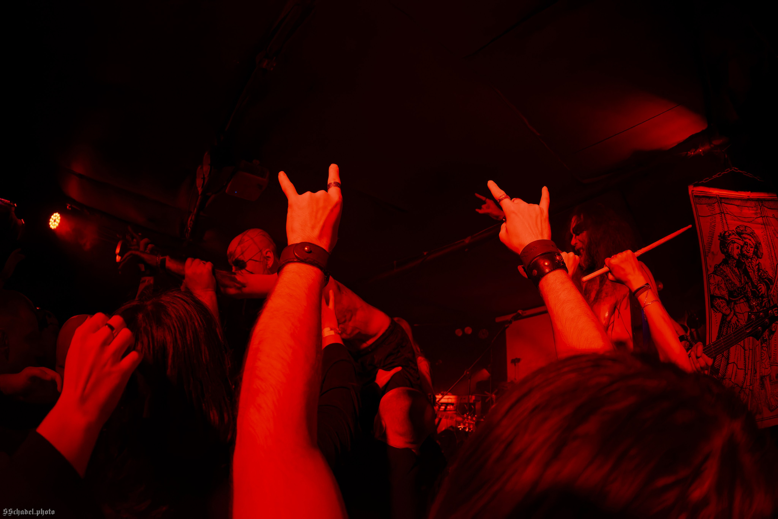Frostlagte Måne 11.04.25. We will make everything metal!