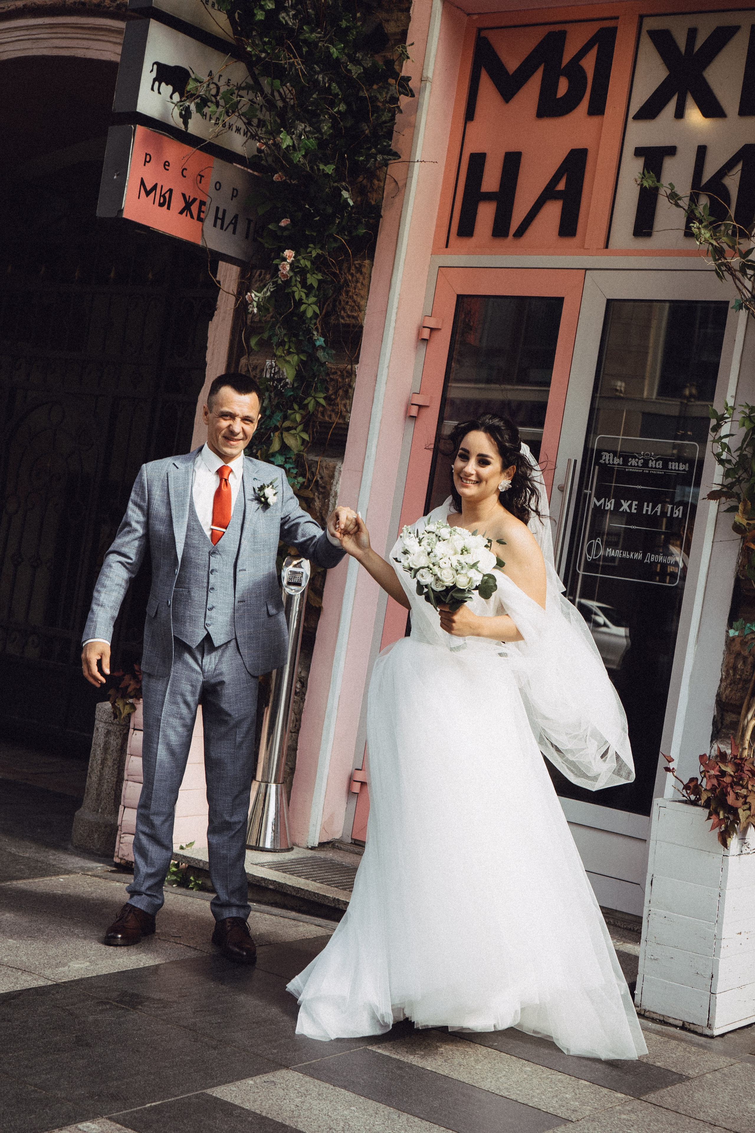 СВАДЕБНАЯ ПРОГУЛКА РЕСТОРАН МЫ ЖЕ НА ТЫ И ФОТОСЕССИИЯ С АВТОМОБИЛЕМ. Профессиональный фотограф, Санкт-Петербург — Виктория Богомолова