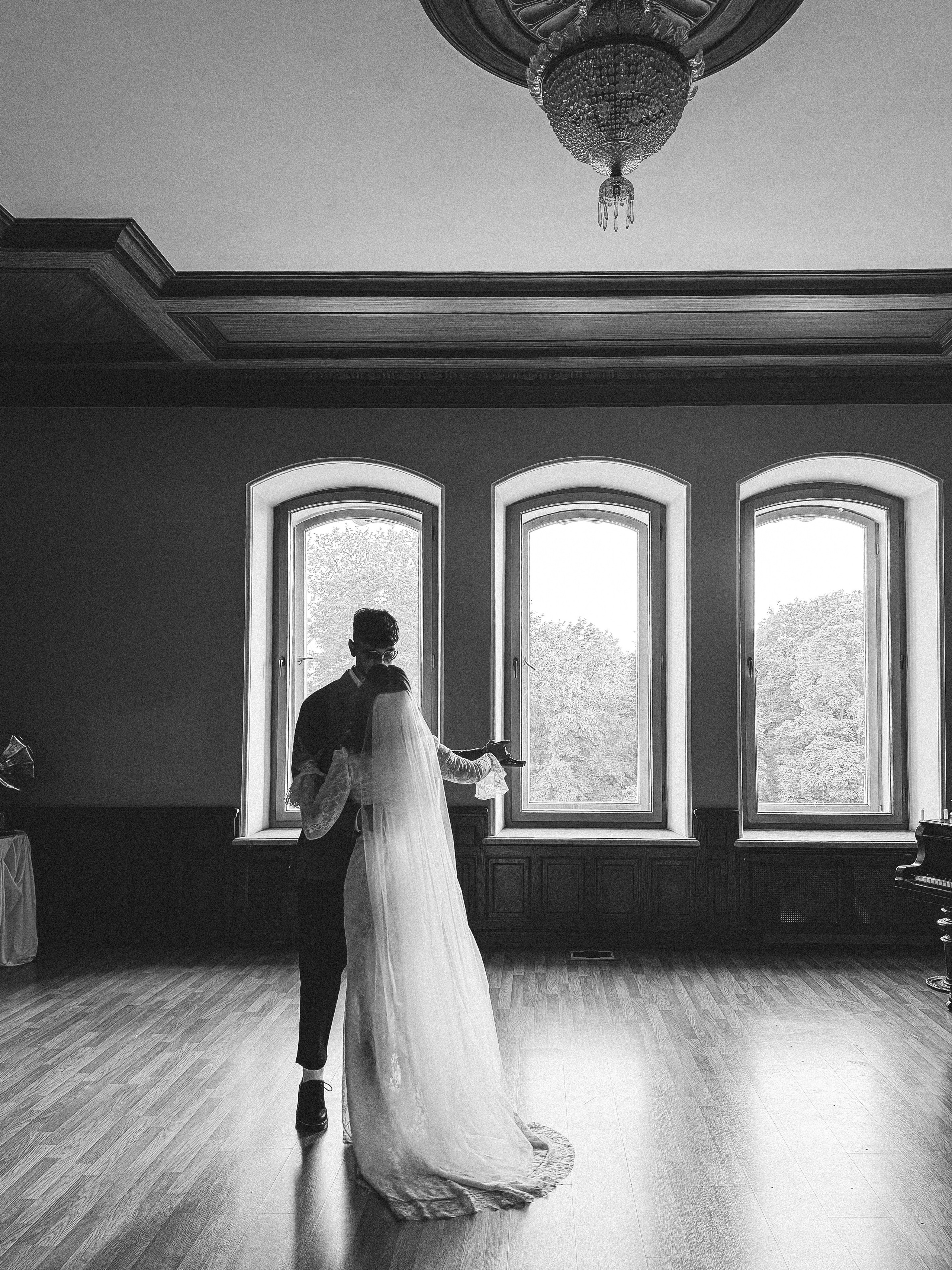 ФОТО НА ТЕЛЕФОН ВО ВРЕМЯ БРАКОСОЧЕТАНИЯ В ПЕРВОМ ДВОРЦЕ И ПРОГУЛКИ. Профессиональный фотограф, Санкт-Петербург — Виктория Богомолова