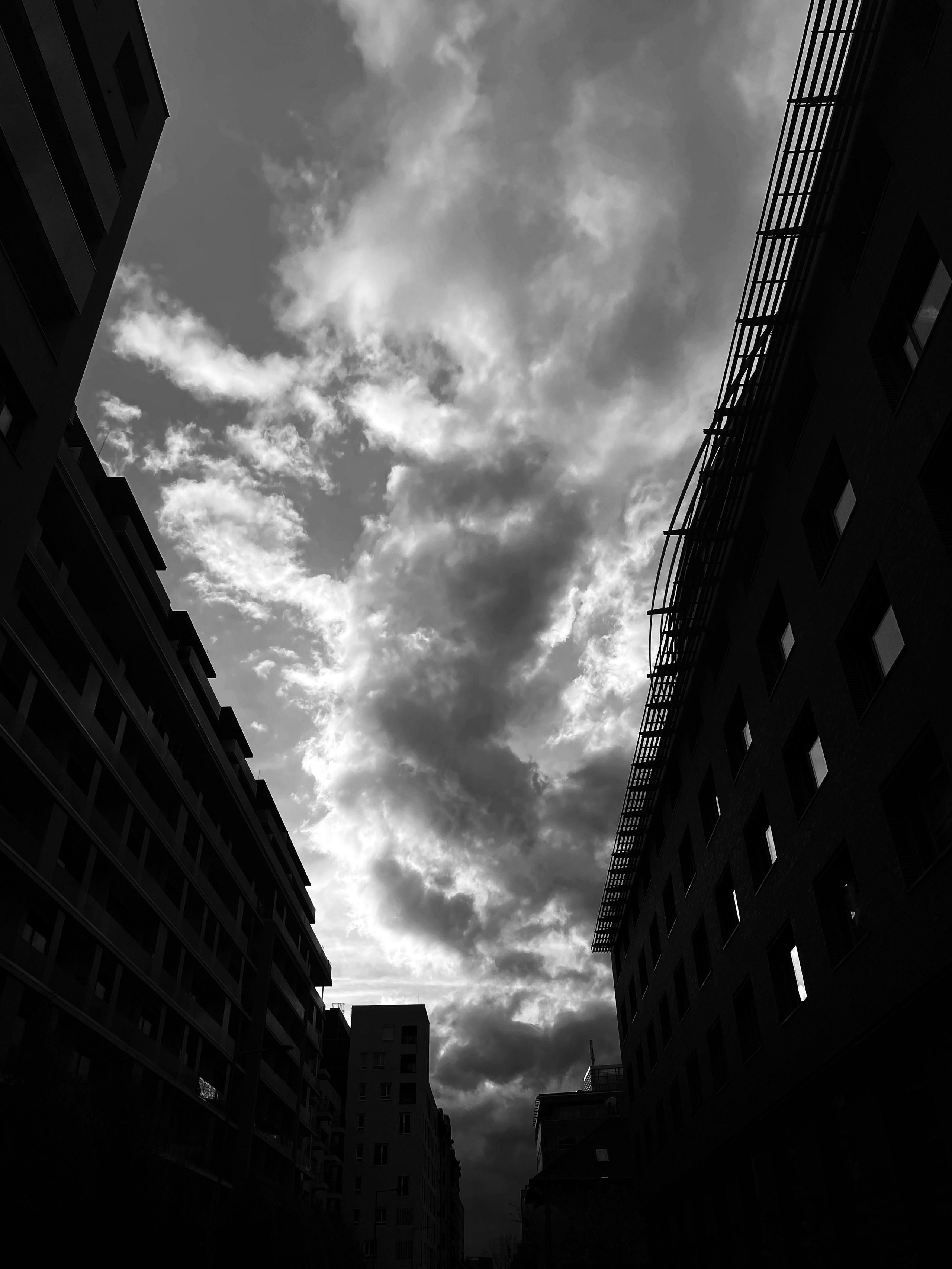 STRT JRNL by Knyazev Yura issue #3 december 2025. Photographer in Budapest  — Yura Knyazev