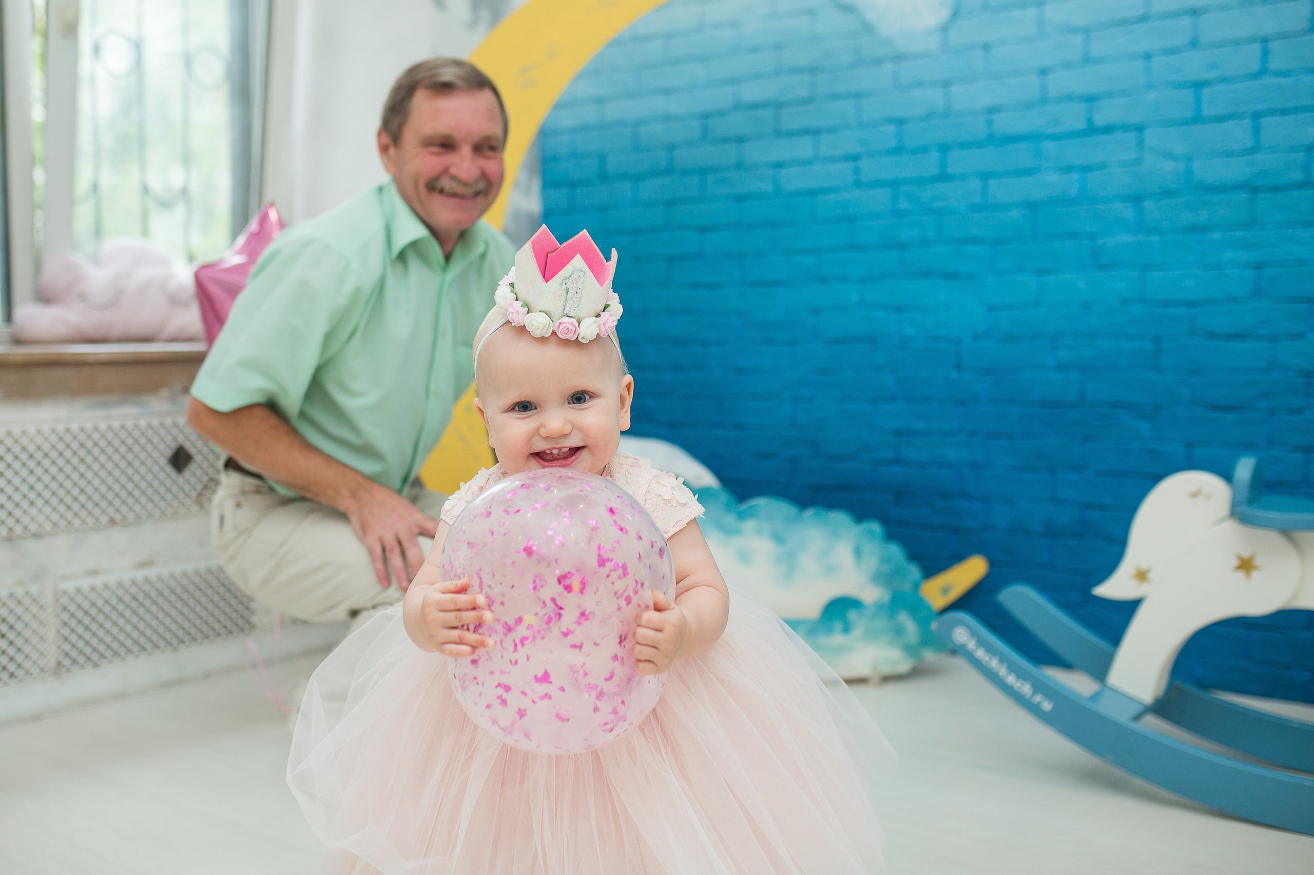 Годик Полине. Фотограф на Крещение, семейный фотограф в Москве