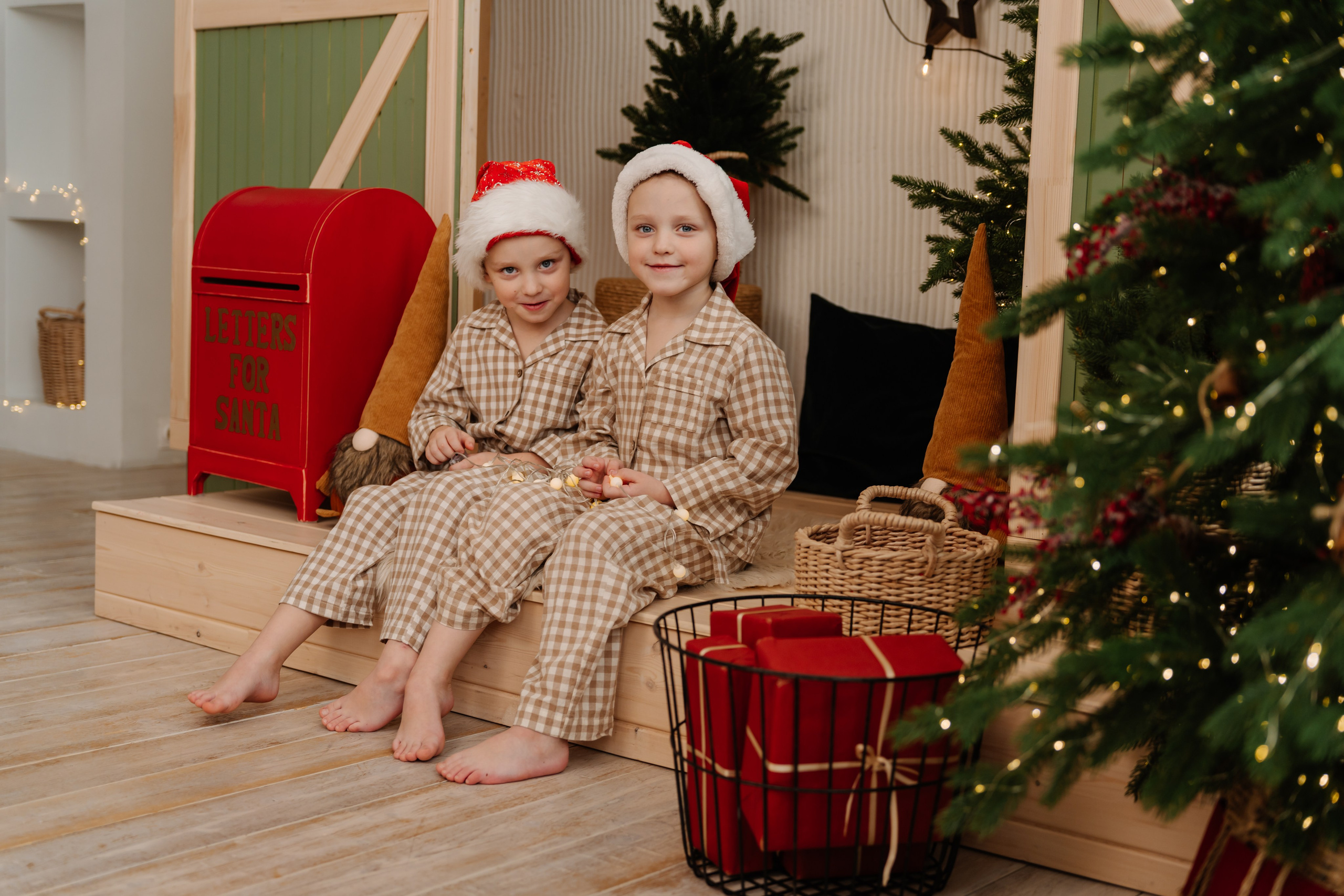 Денис и Елена с прекрасной дочкой и двойняшками-сыночками. СВАДЕБНЫЙ ФОТОГРАФ КРАСНОЯРСК