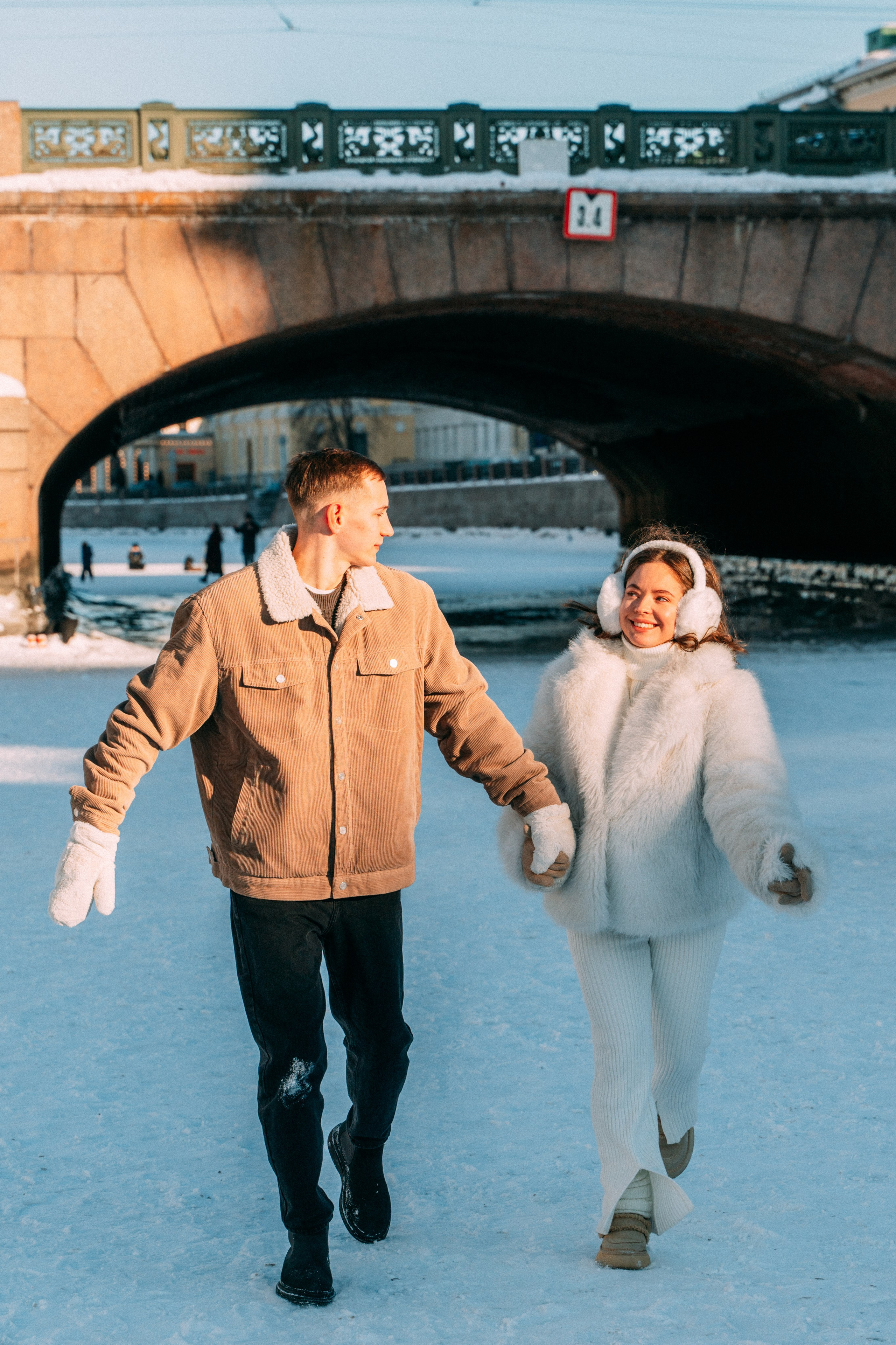 Лавстори на льду по рекам и каналам Санкт-Петербурга