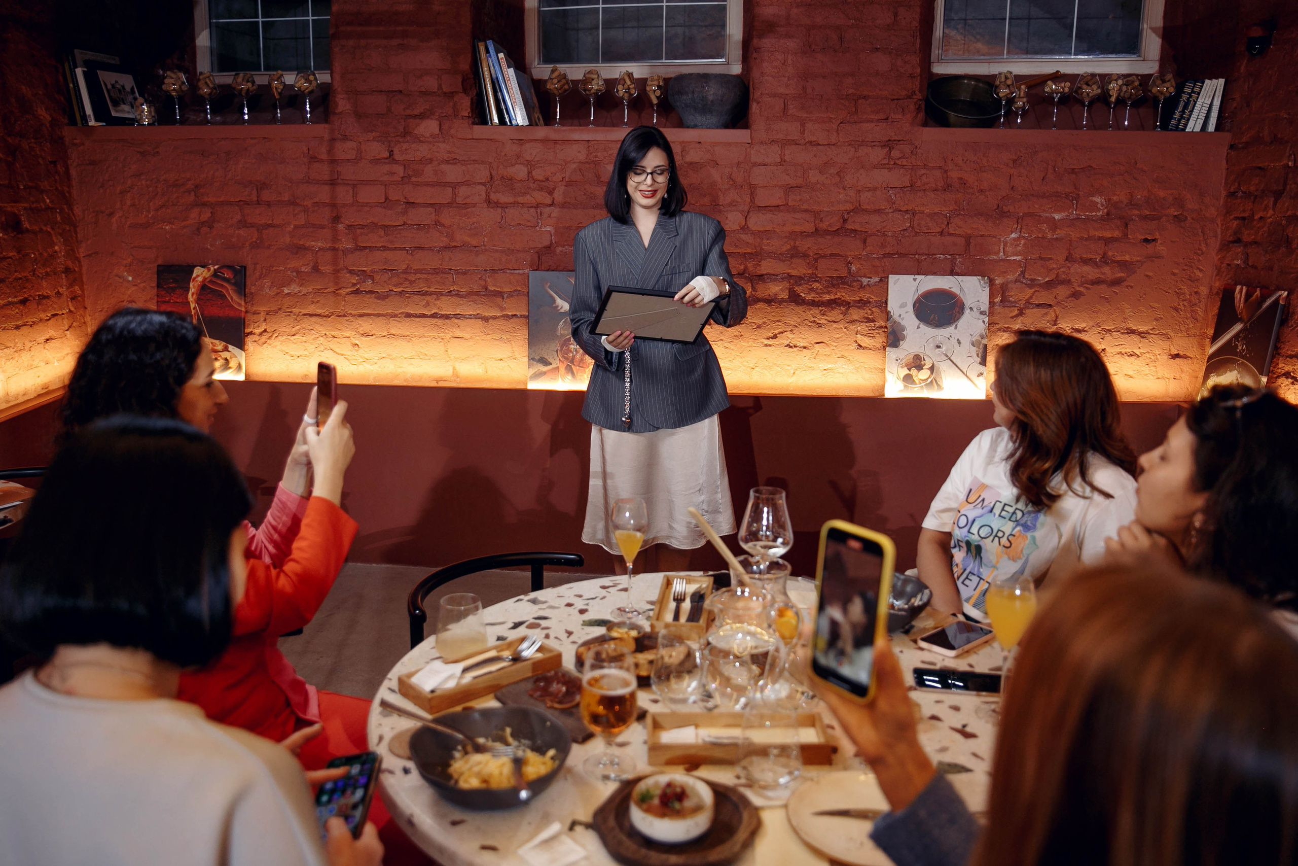 Встреча в «Союз писателей». Ваш репортажный фотограф Артемий Антонов