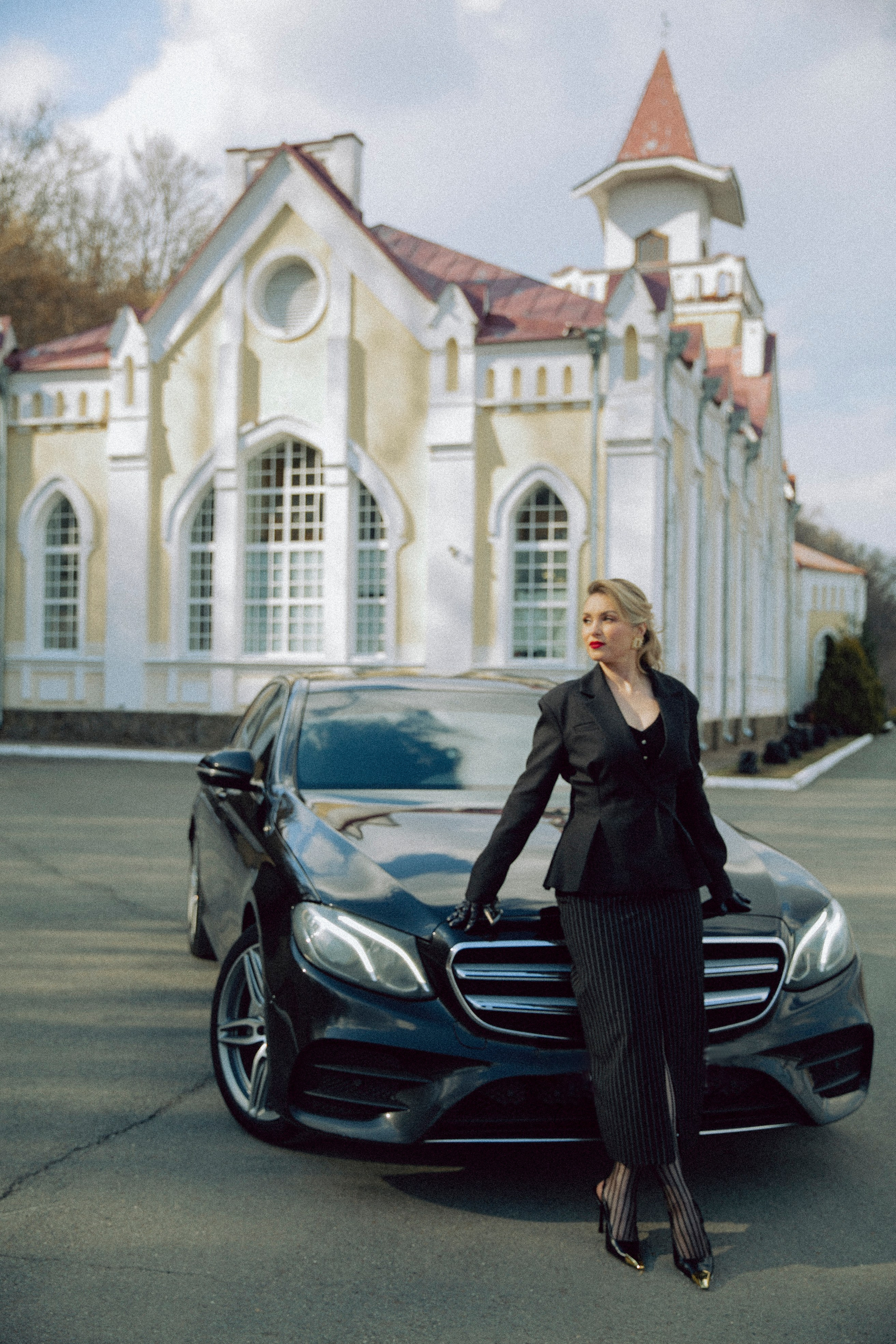 Марина. По следам Хельмута Ньютона. Евгения Мусатова — женский фотограф. Работаю в республике Удмуртия. Выезжаю на съемки в другие города