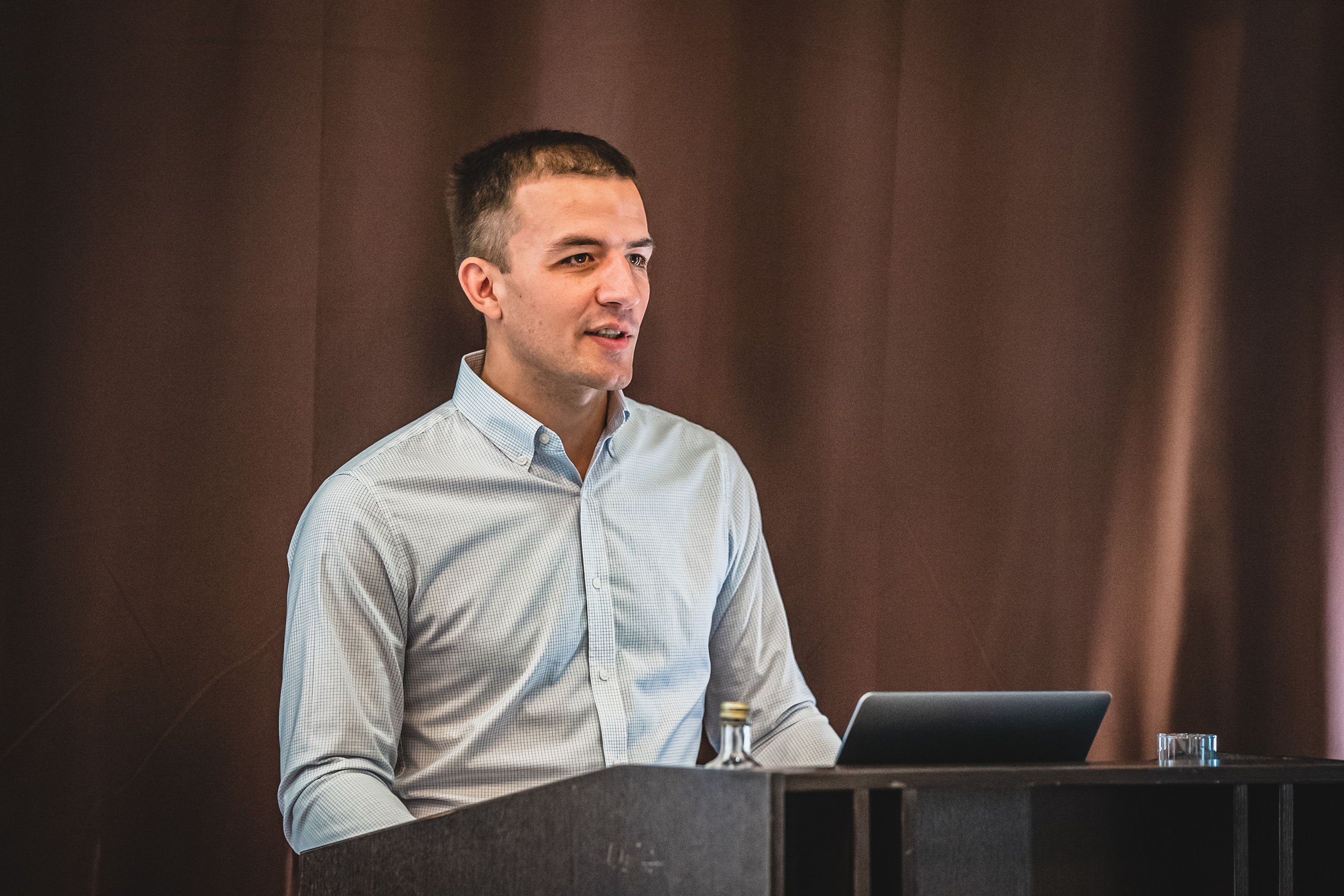 IRONSTAR SOCHI пресс-конференция. Спортивный и репортажный фотограф Иван Счетчиков