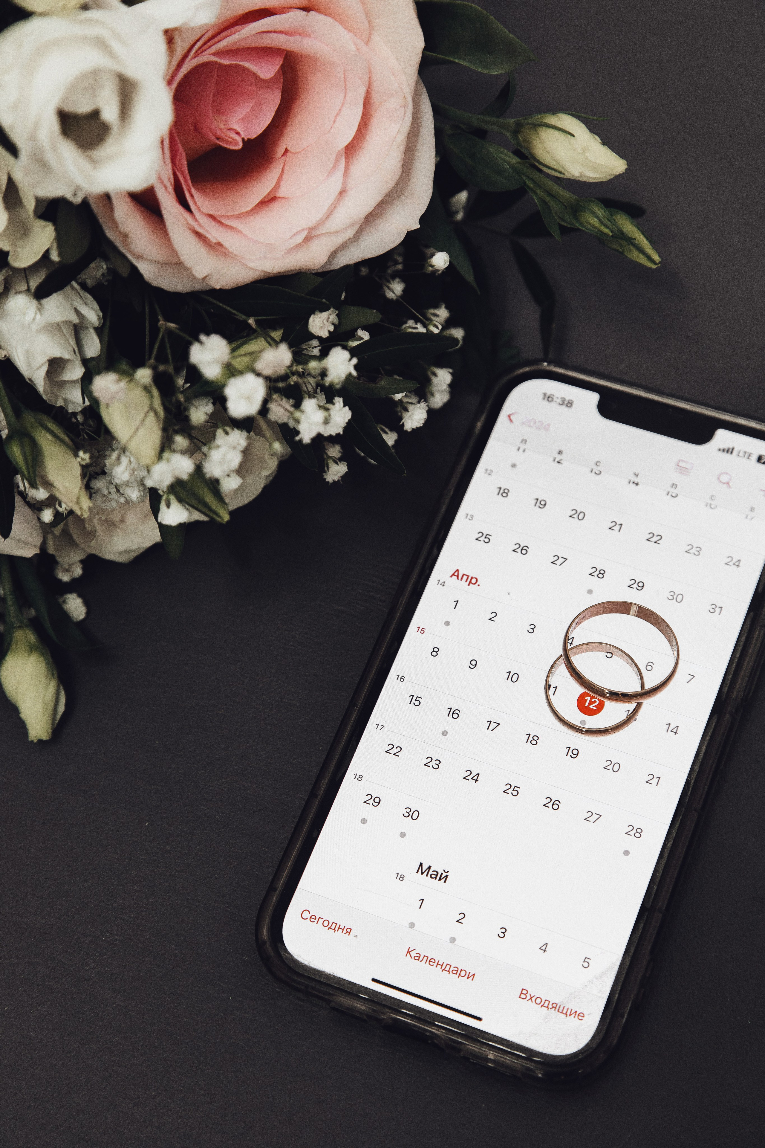 S & E. Street photographer