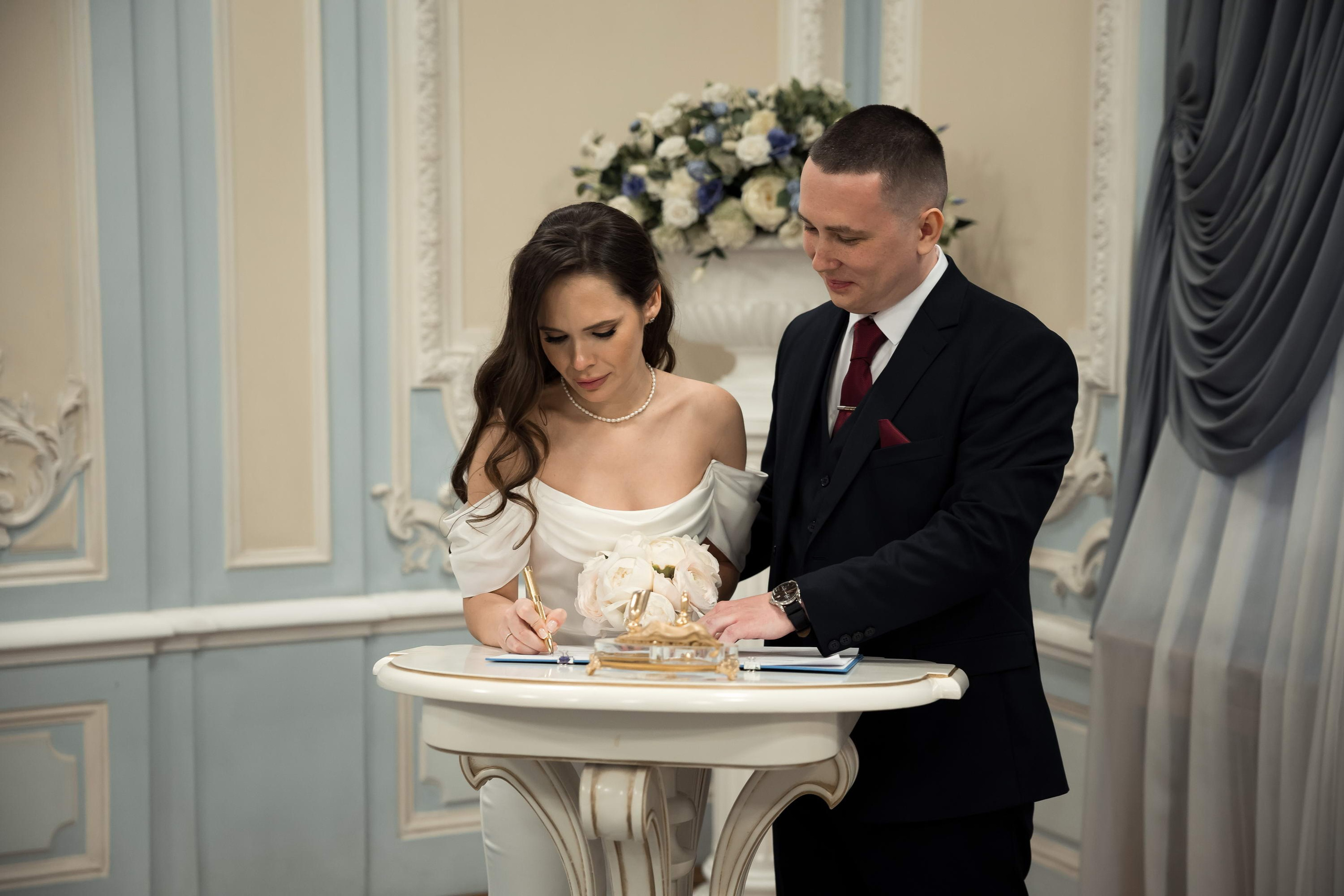 Свадебная фотосессия на Фурштатской. Свадебный фотограф Игорь Брундасов 8PHOTO на свадьбу венчание загс СПб