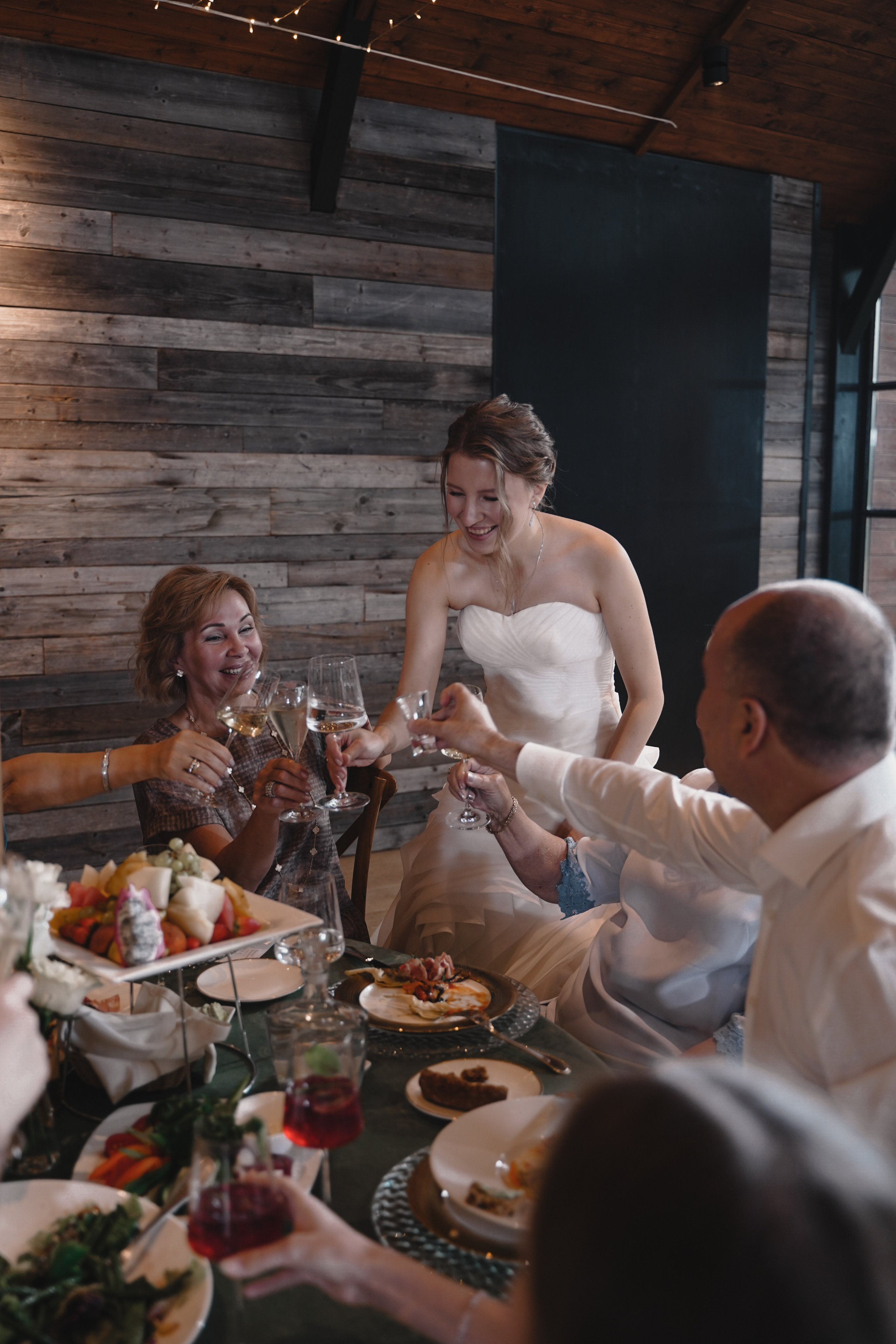 Love story. Wedding & engagement photographer in Seattle, WA. Tania Maureira