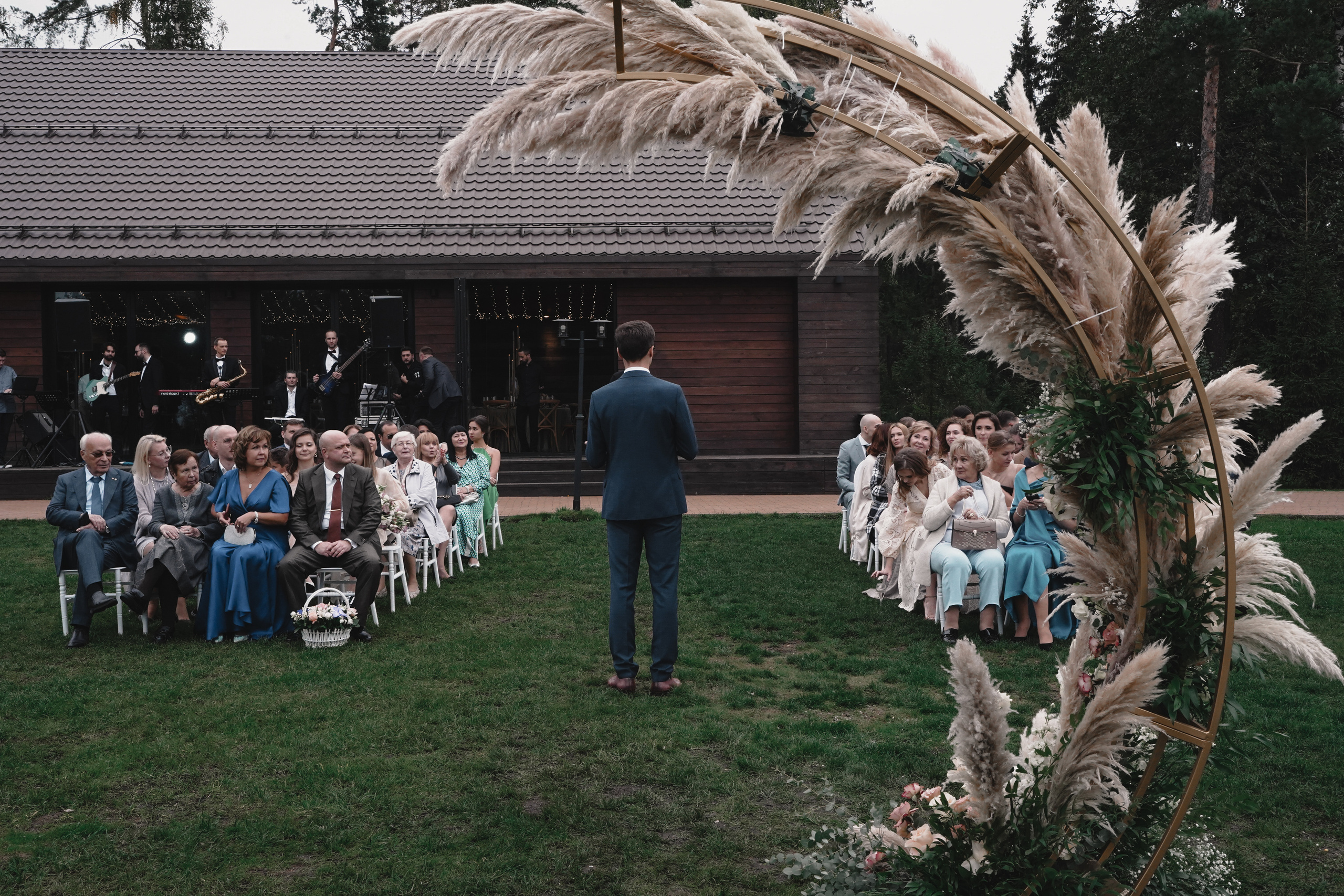 Love story. Wedding & engagement photographer in Seattle, WA. Tania Maureira