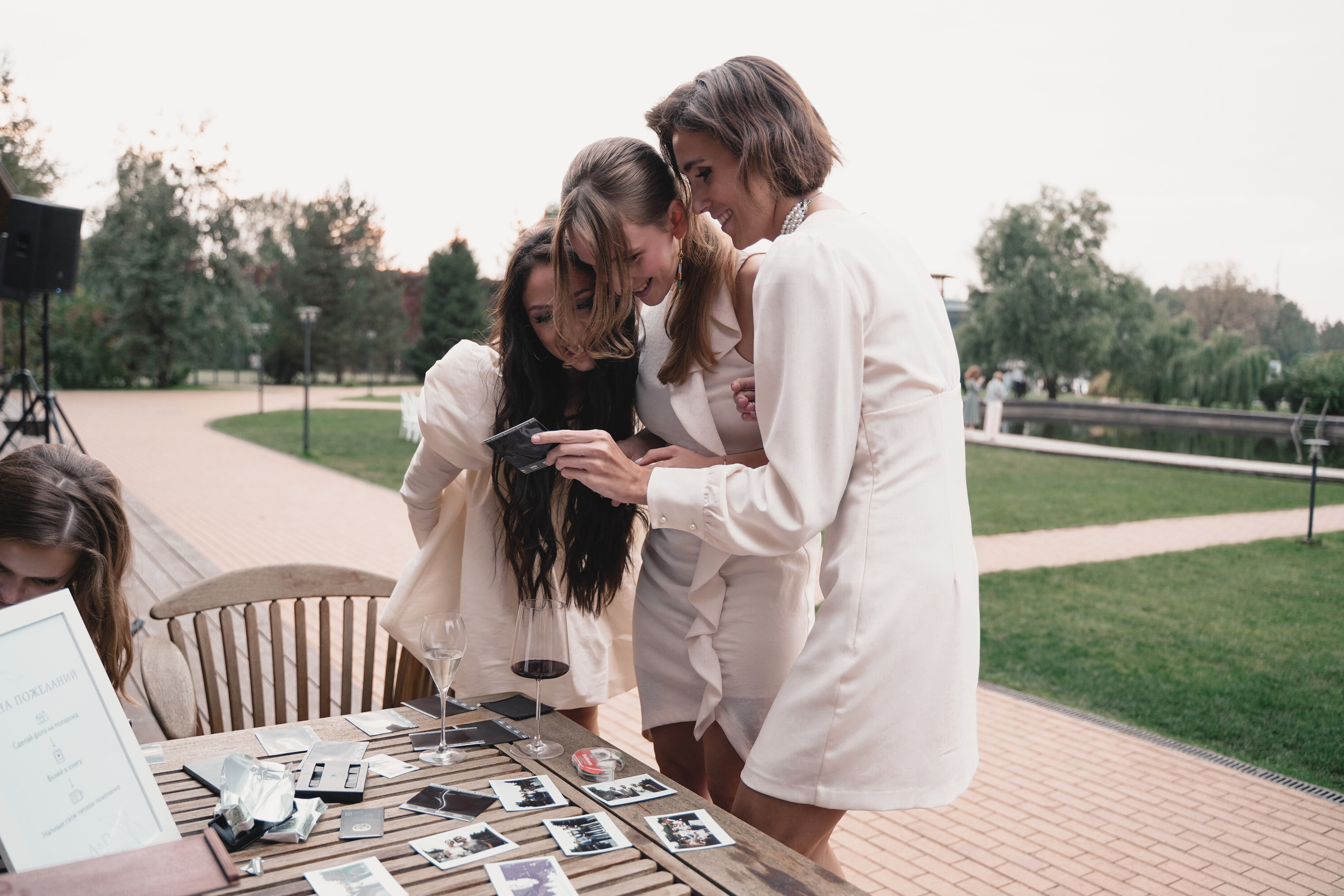 Love story. Wedding & engagement photographer in Seattle, WA. Tania Maureira