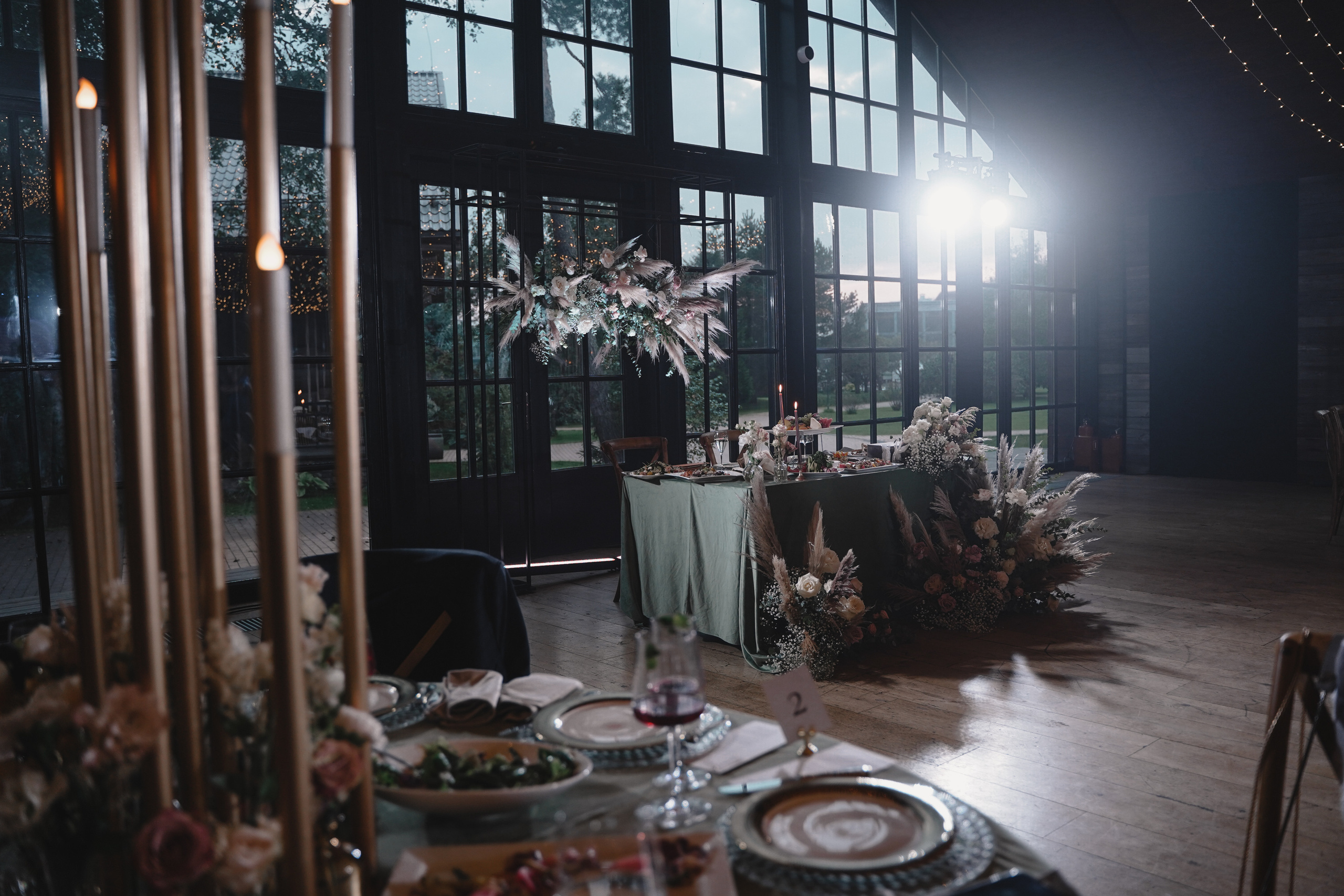 Love story. Wedding & engagement photographer in Seattle, WA. Tania Maureira