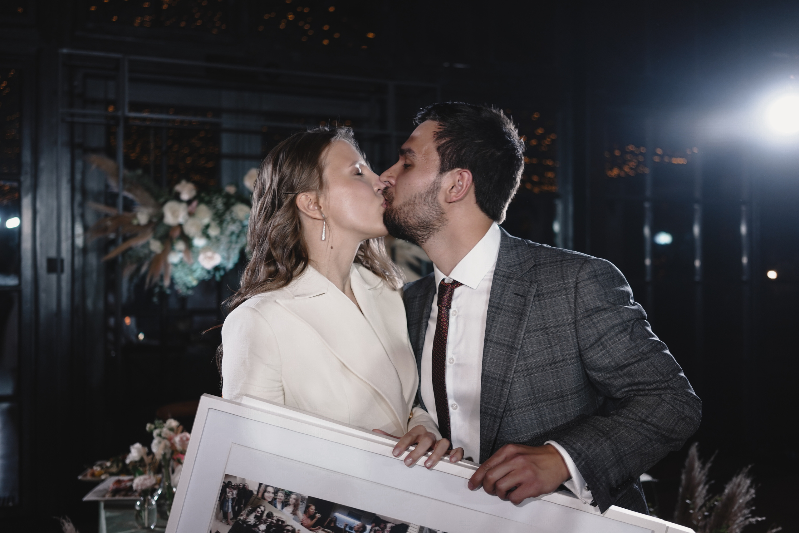 Love story. Wedding & engagement photographer in Seattle, WA. Tania Maureira