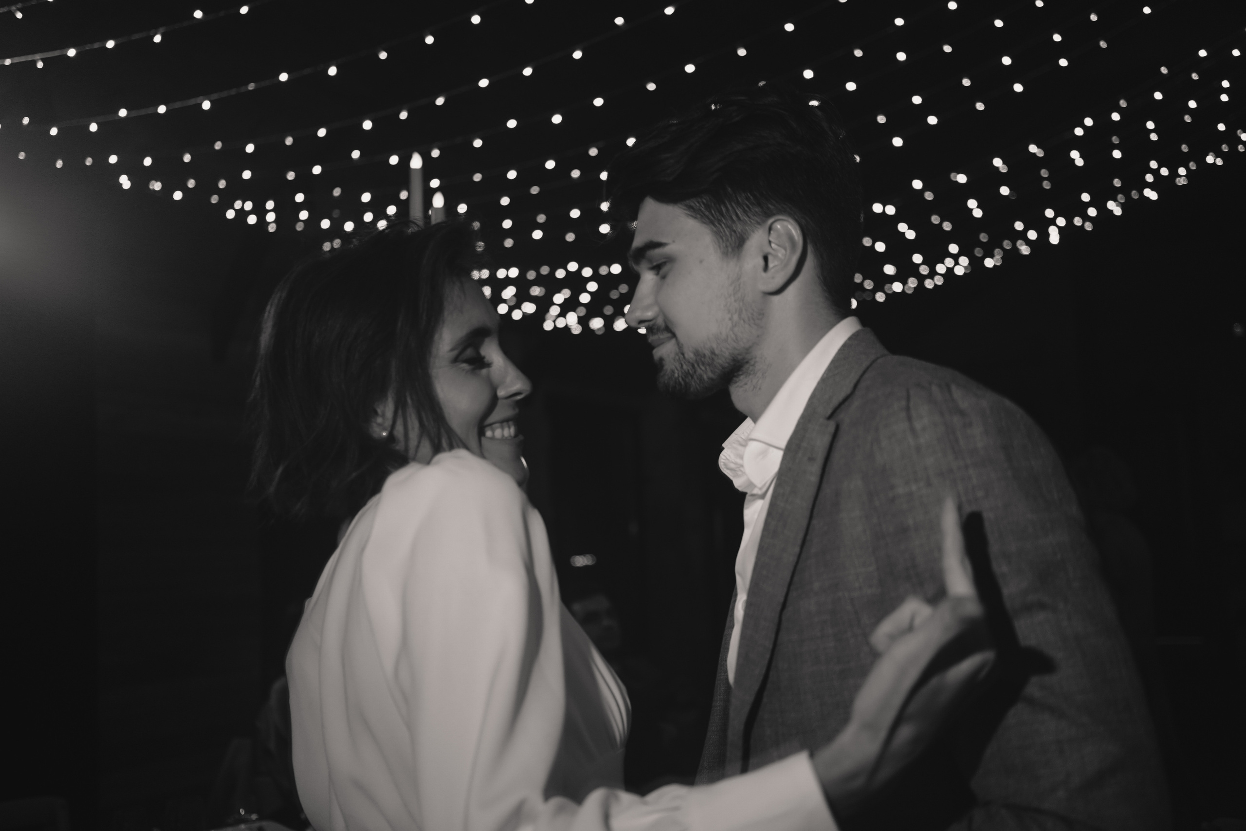 Love story. Wedding & engagement photographer in Seattle, WA. Tania Maureira