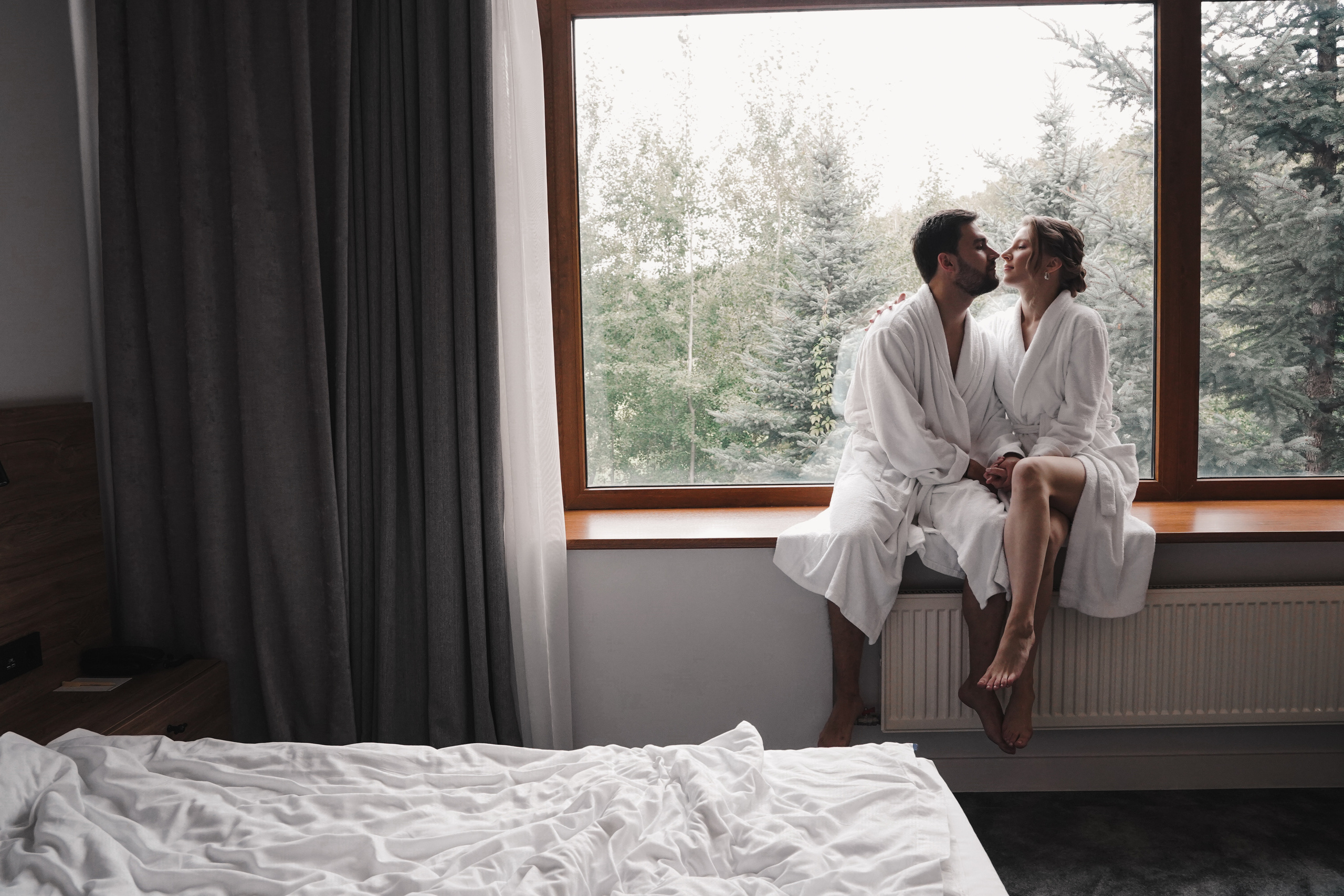 Love story. Wedding & engagement photographer in Seattle, WA. Tania Maureira