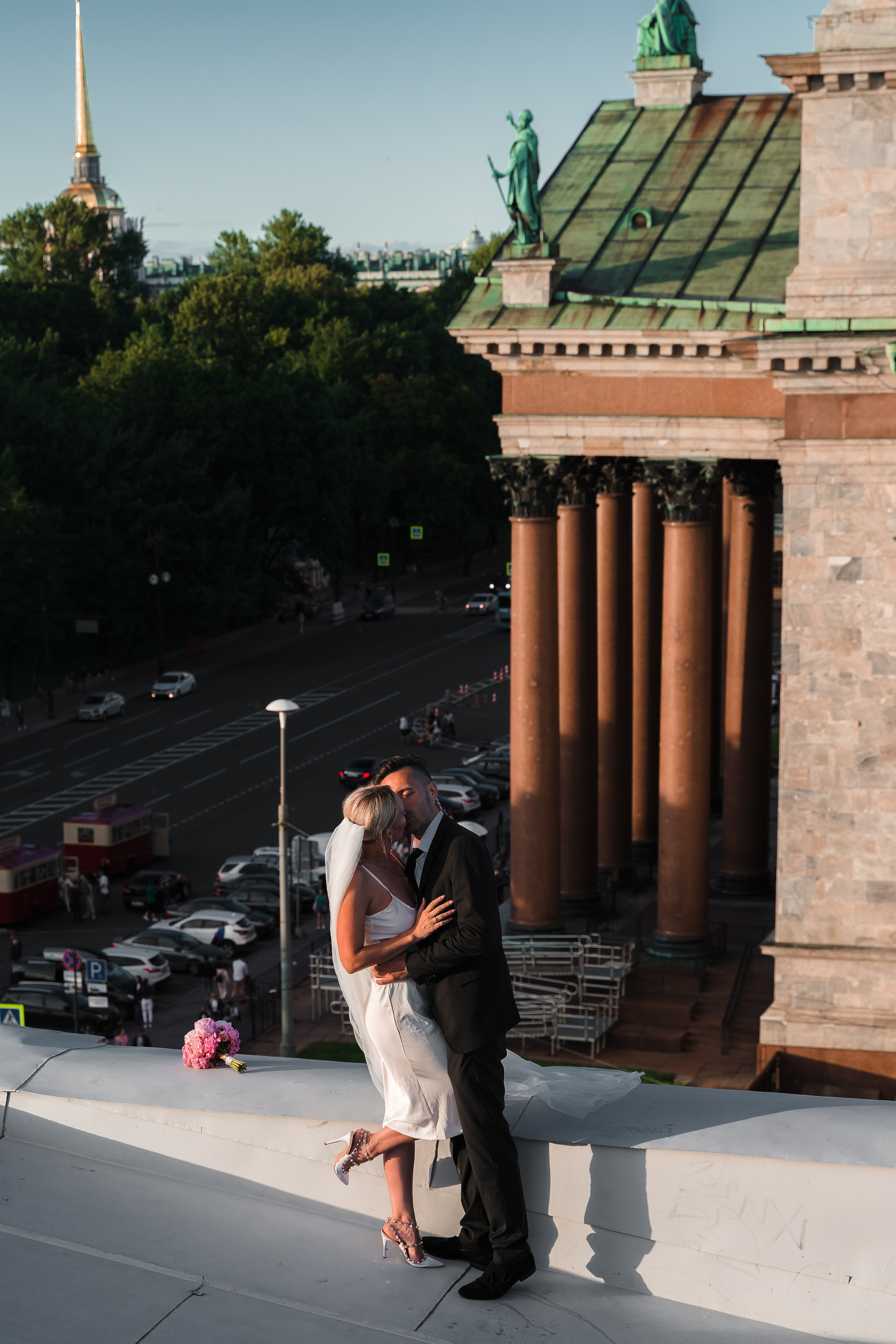 Лавстори на крыше напротив Исаакиевского собора