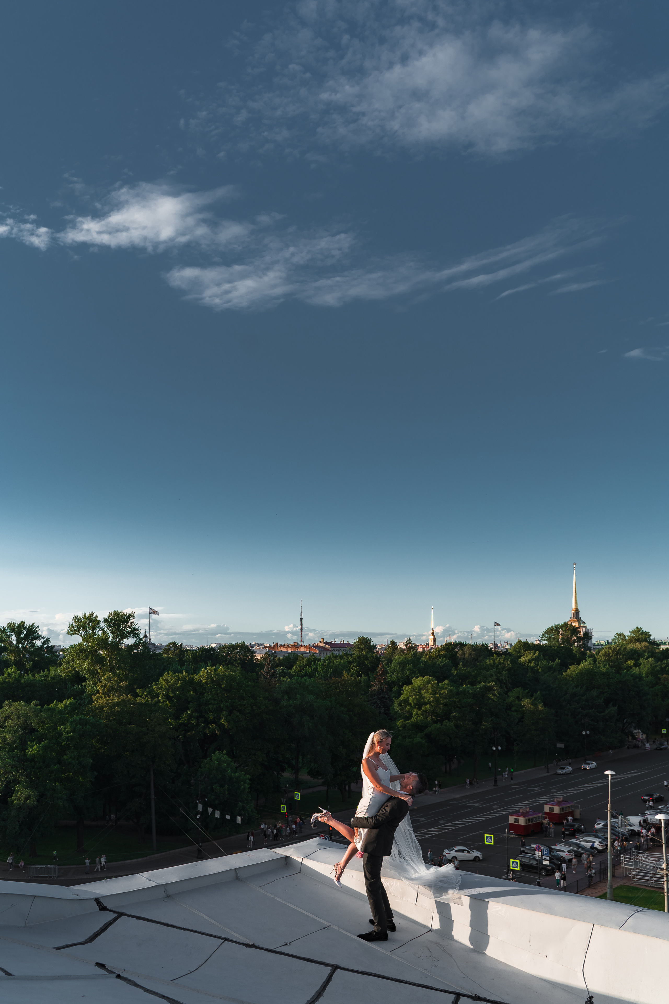 Лавстори на крыше напротив Исаакиевского собора