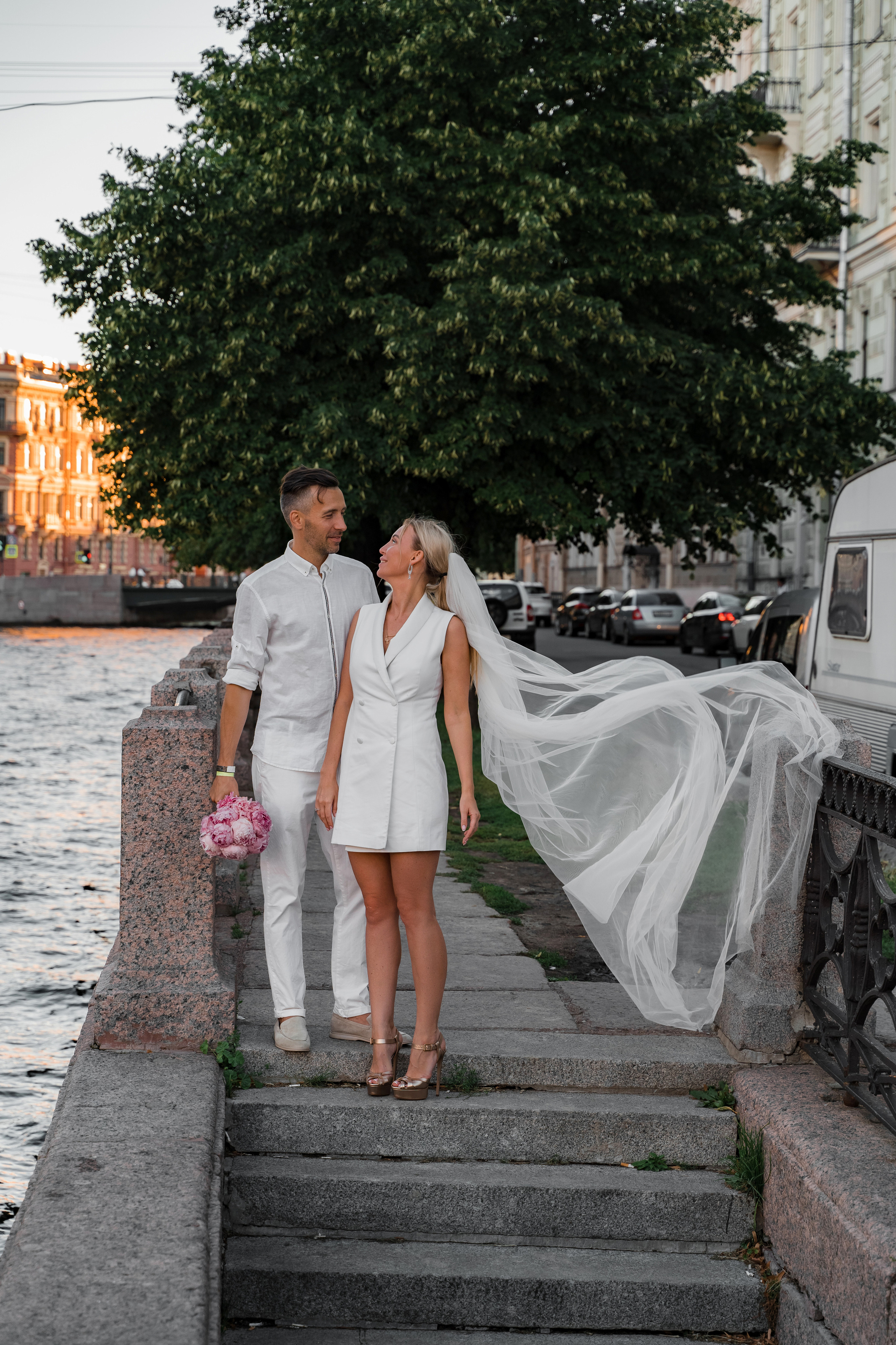 Лавстори на крыше напротив Исаакиевского собора