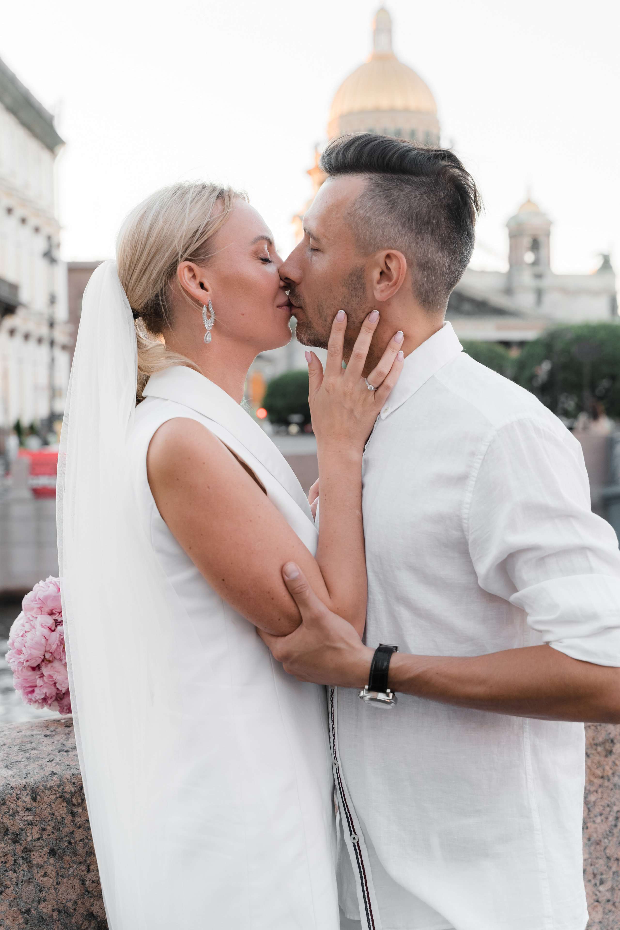 Лавстори на крыше напротив Исаакиевского собора