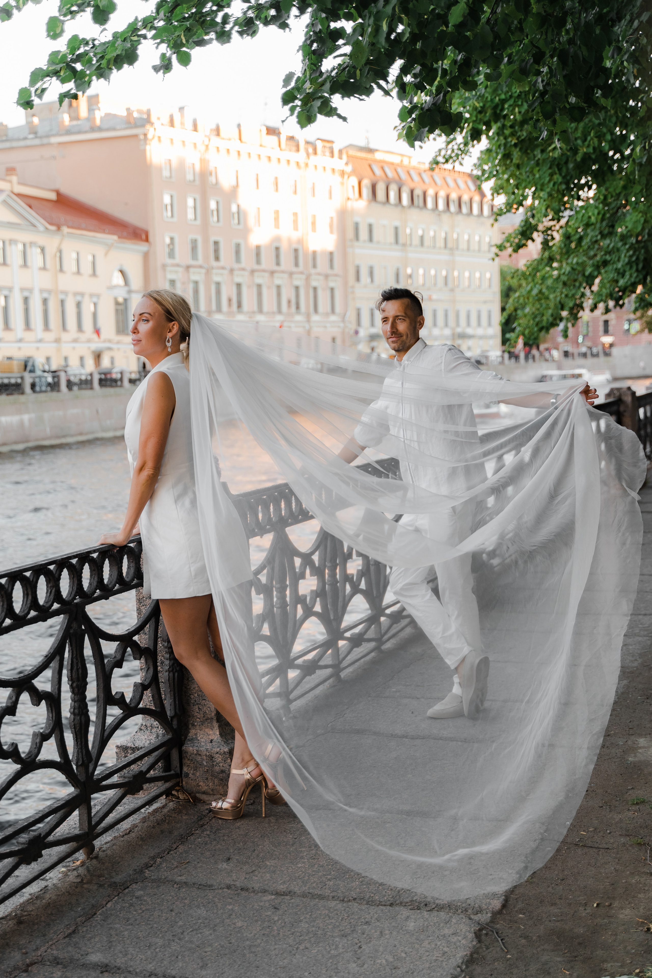 Лавстори на крыше напротив Исаакиевского собора