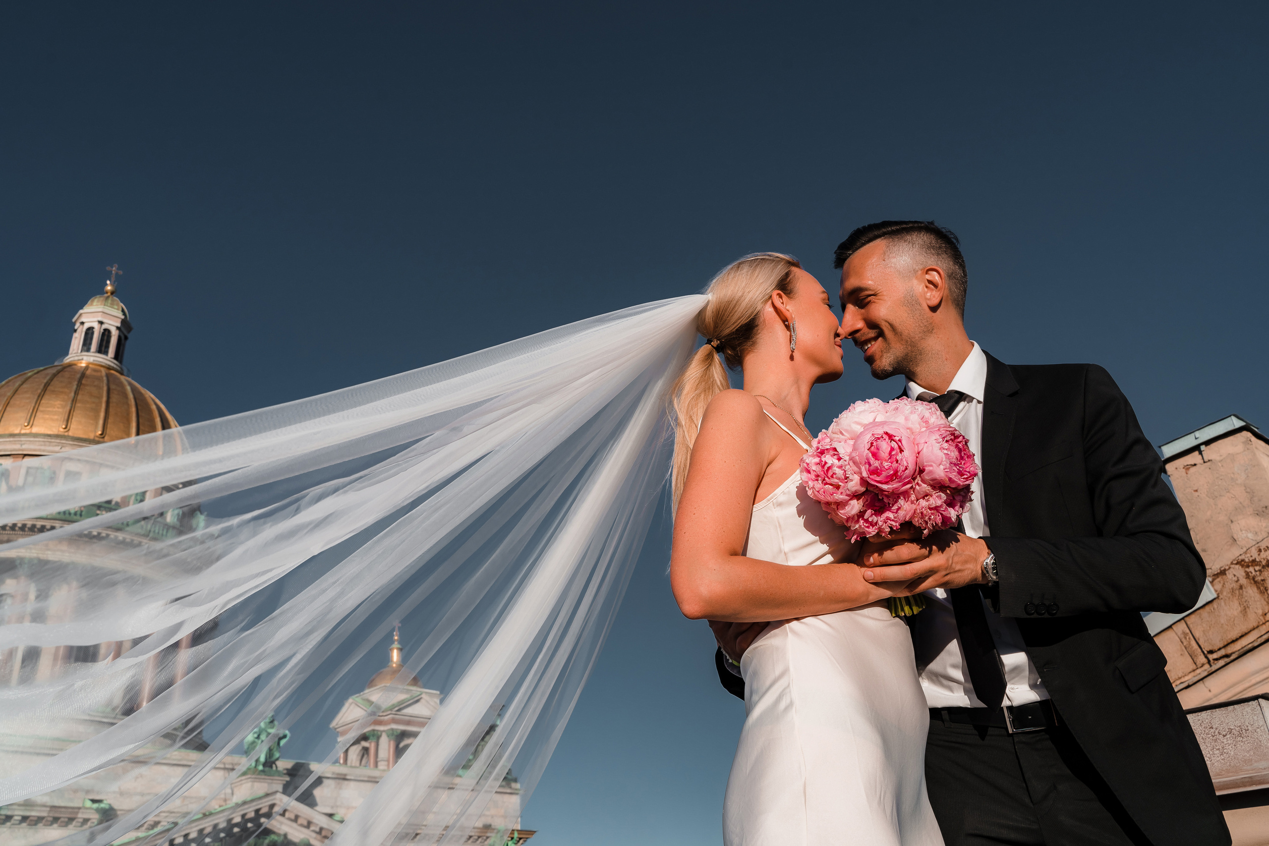 Лавстори на крыше напротив Исаакиевского собора