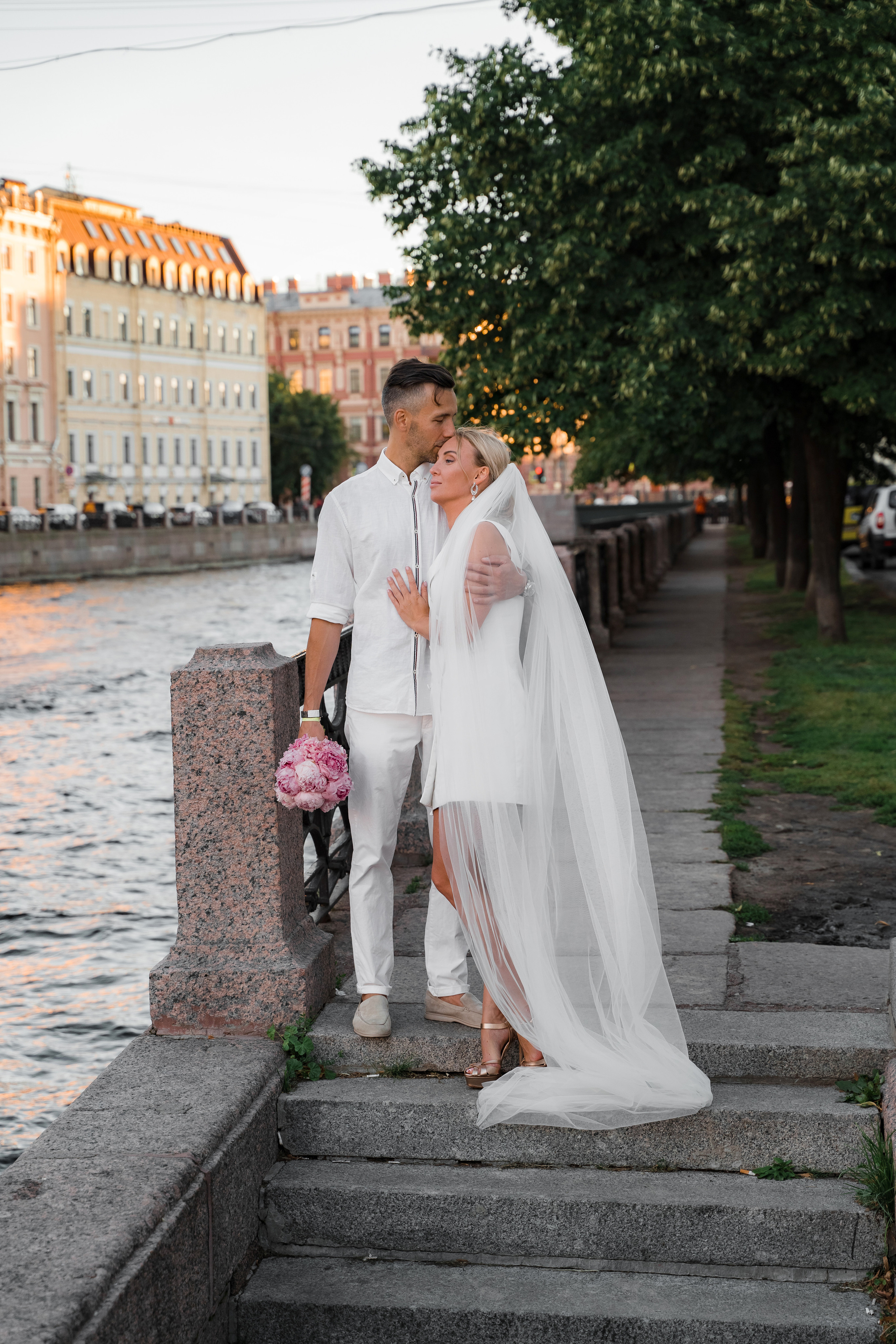 Лавстори на крыше напротив Исаакиевского собора