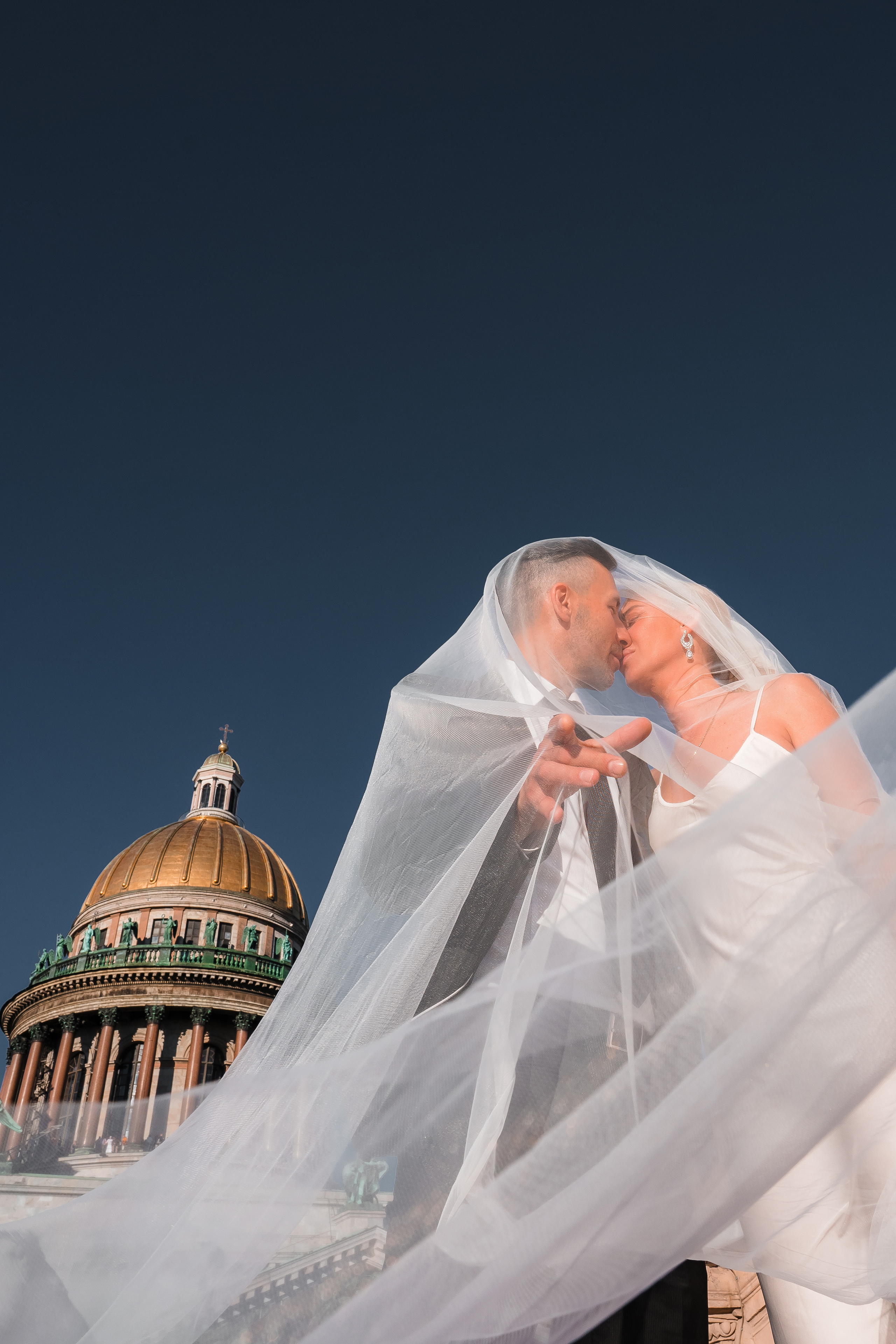 Лавстори на крыше напротив Исаакиевского собора