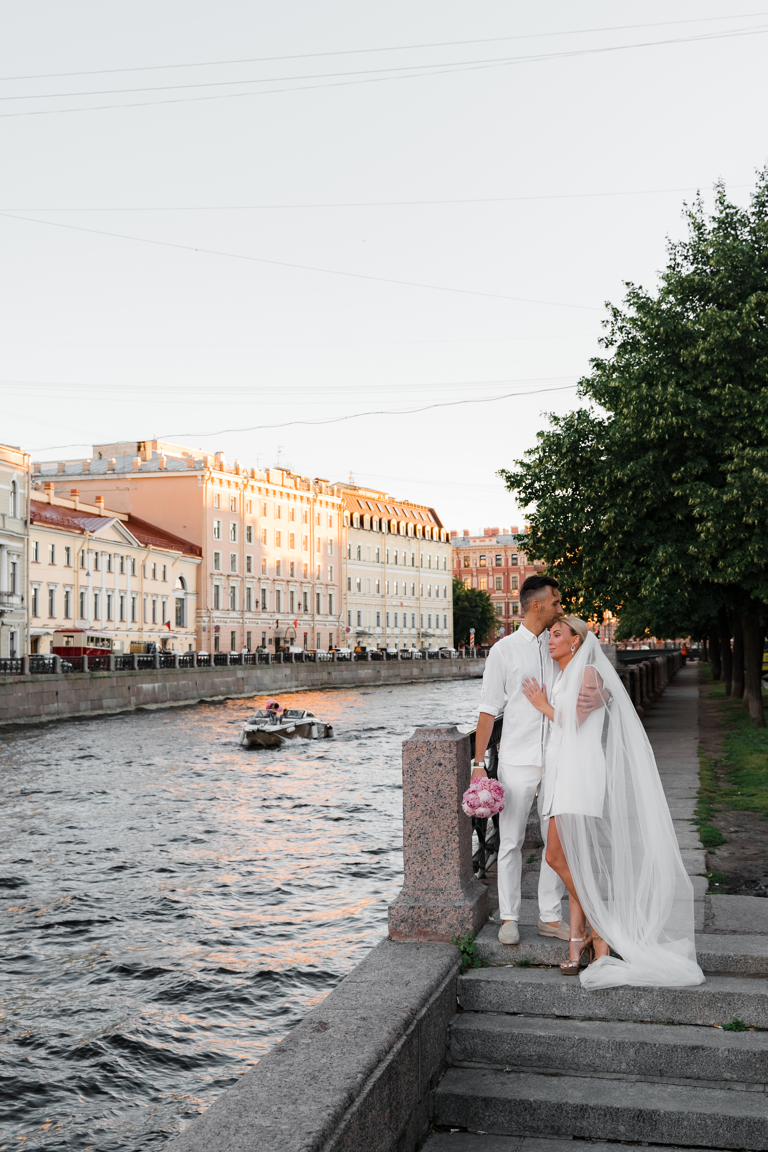 Лавстори на крыше напротив Исаакиевского собора