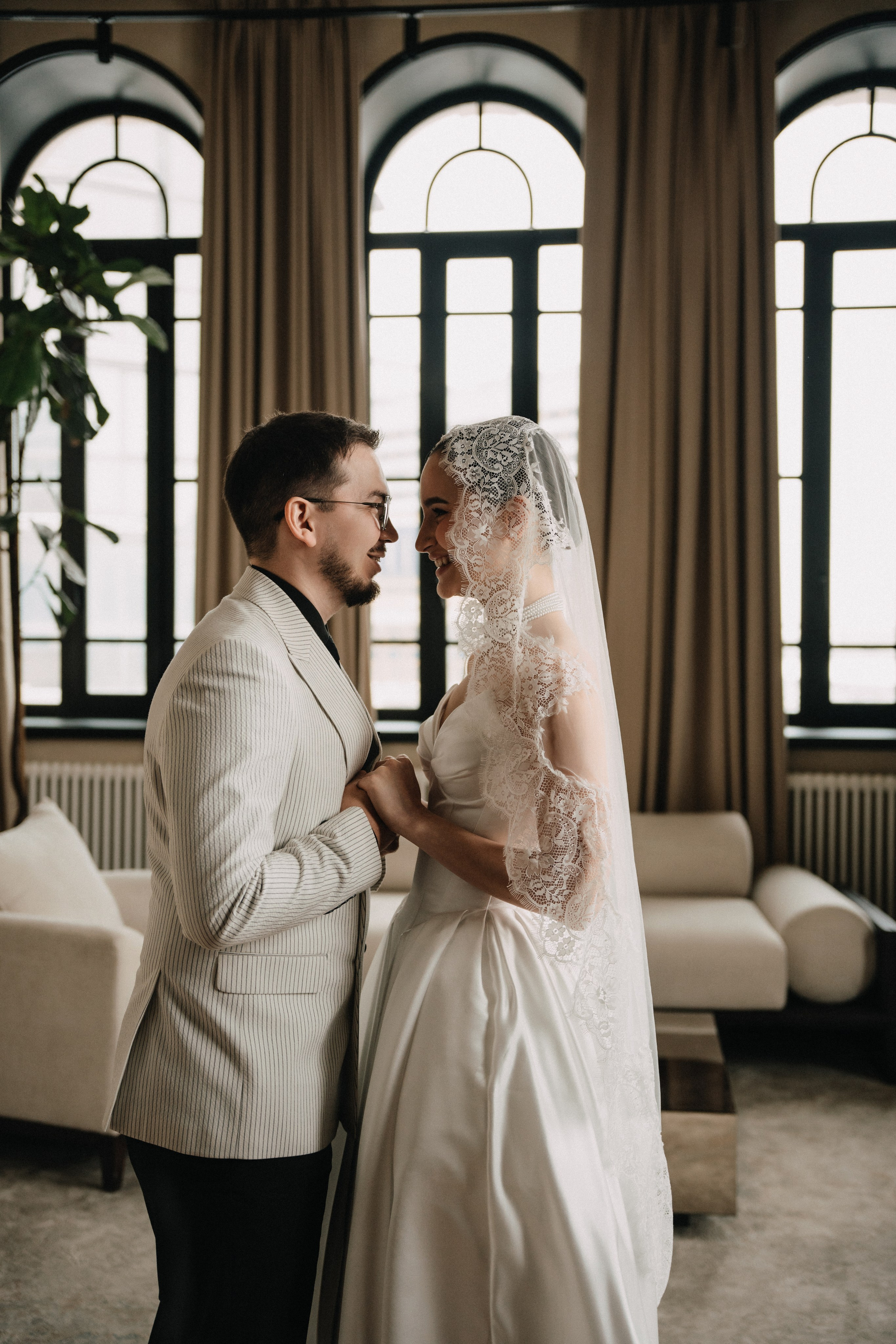 Свадебная фотосессия в Санкт-Петербурге. Утро невесты. особняк Балинского. Федосова Елизавета - свадебный фотограф СПб.