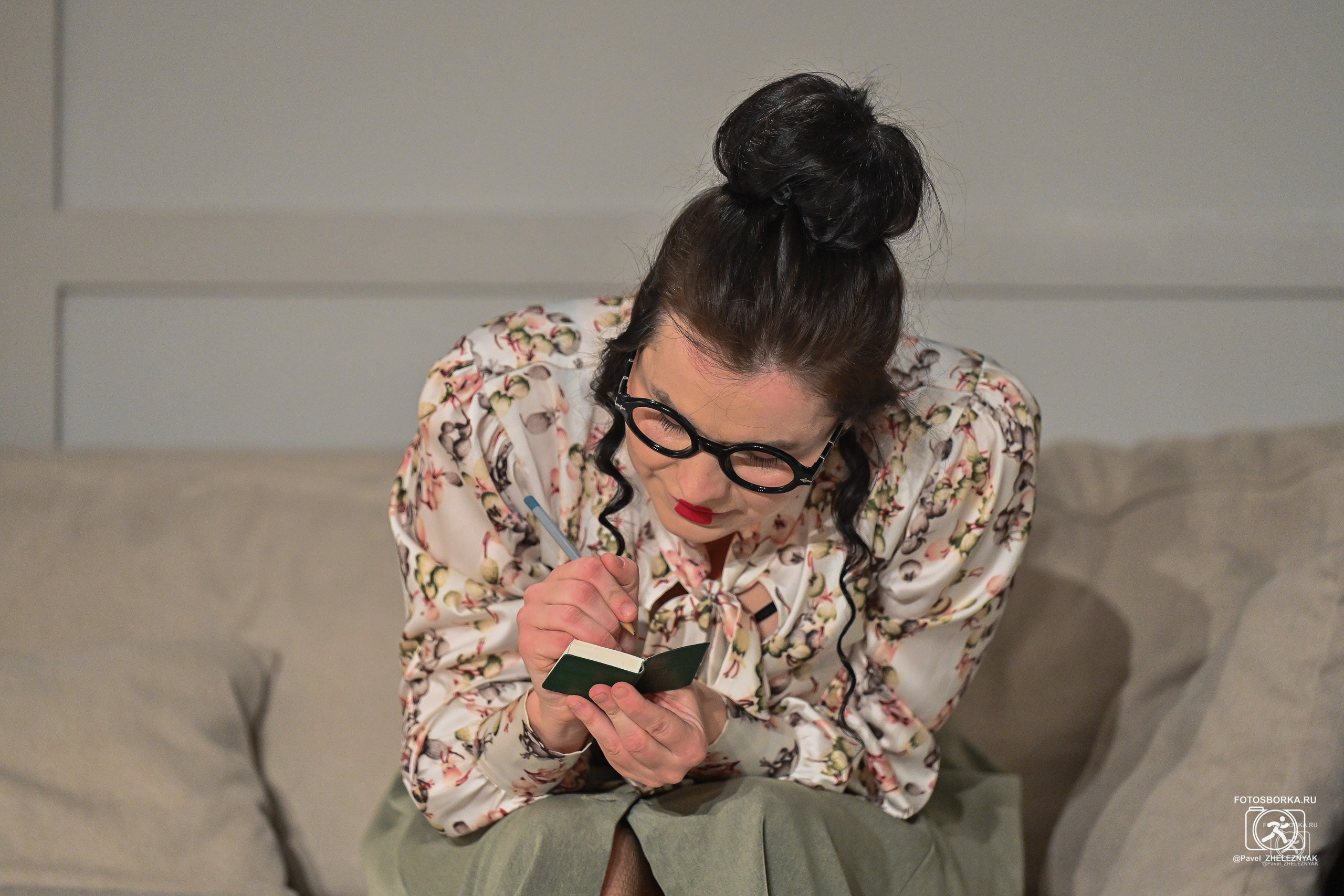 Маленький театр «УЖиК». Спектакль «Волшебная библиотека». ФОТОСБОРКА