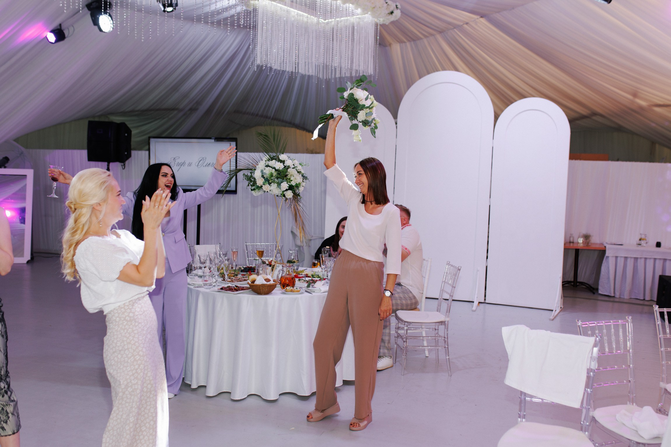 Свадебная фотосессия на финском заливе. Свадебный фотограф СПБ