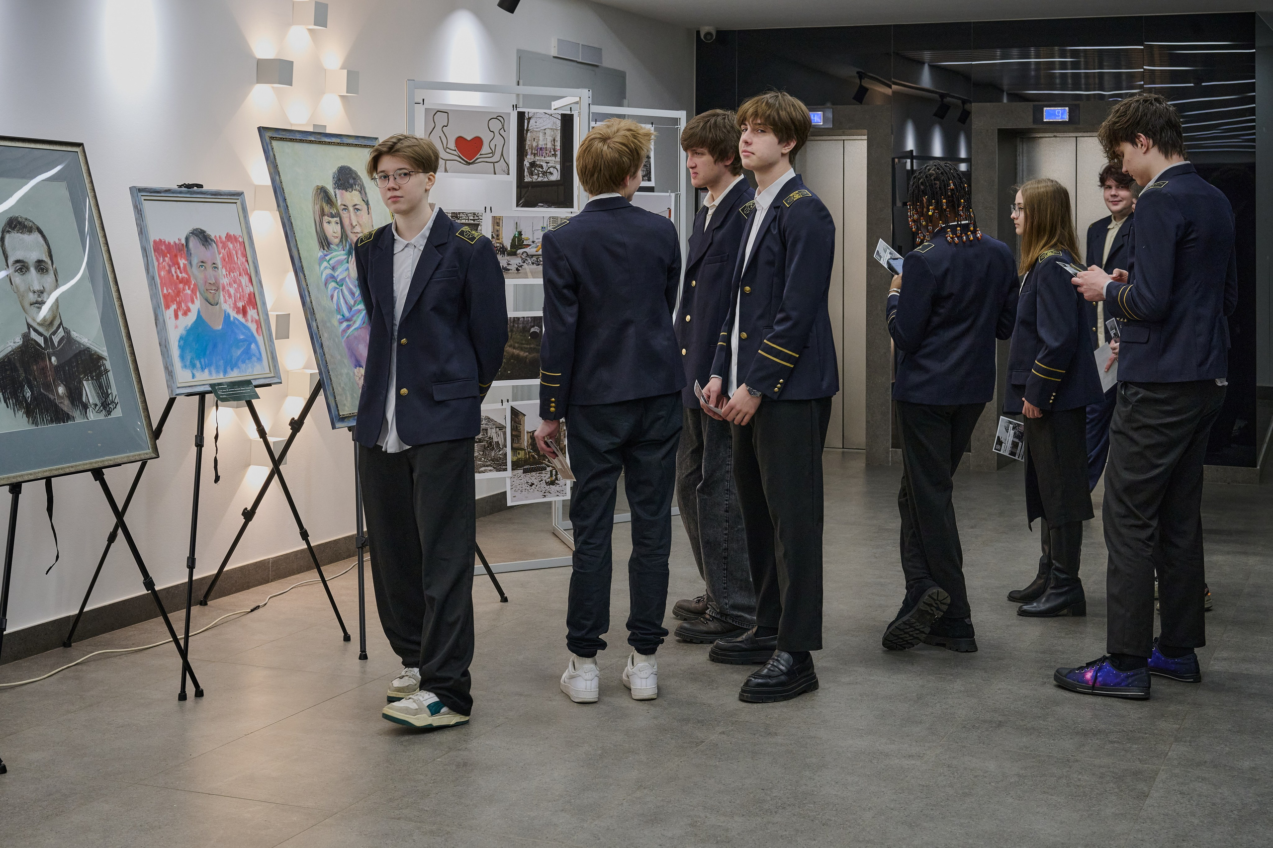 Фотовыставка «Территории» в Росгеолфонде. Фотограф Роман Адлер