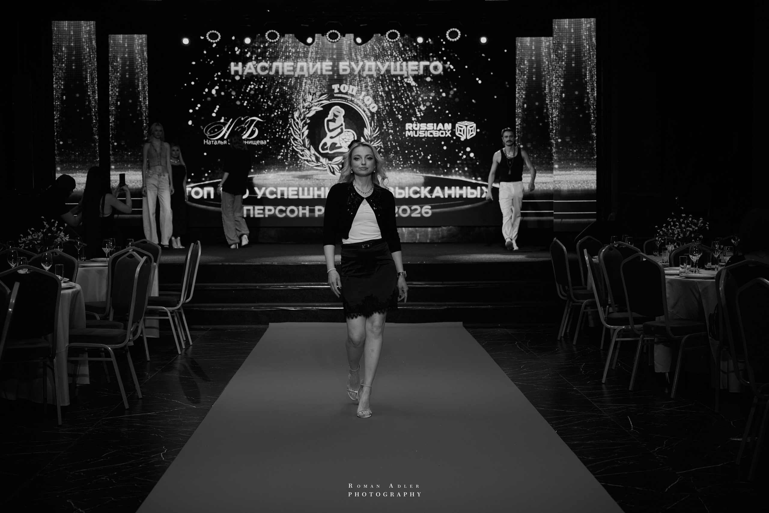 Бэкстейдж подготовки шоу Андрея Вишневского. Photographer Roman Adler