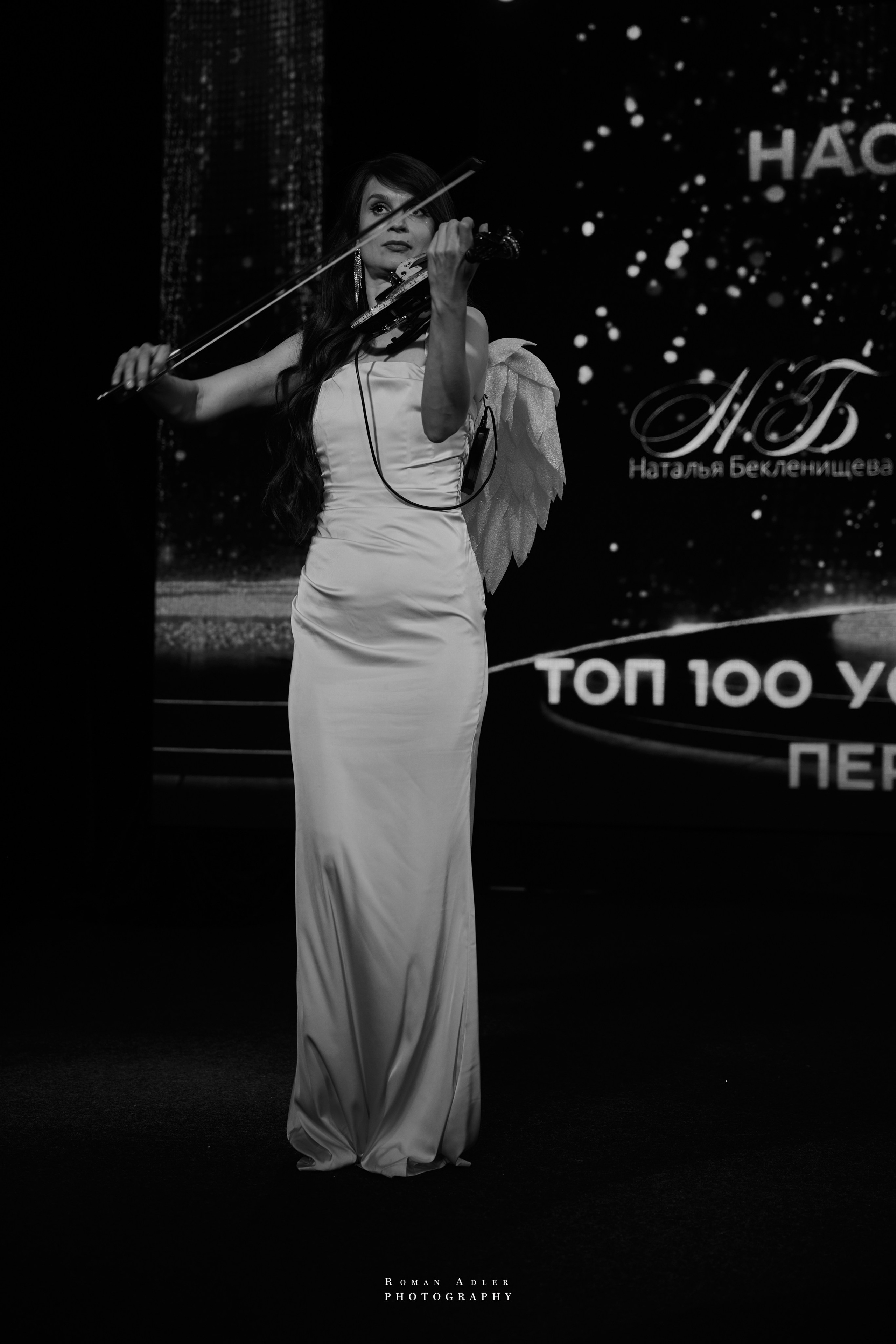 Бэкстейдж подготовки шоу Андрея Вишневского. Photographer Roman Adler