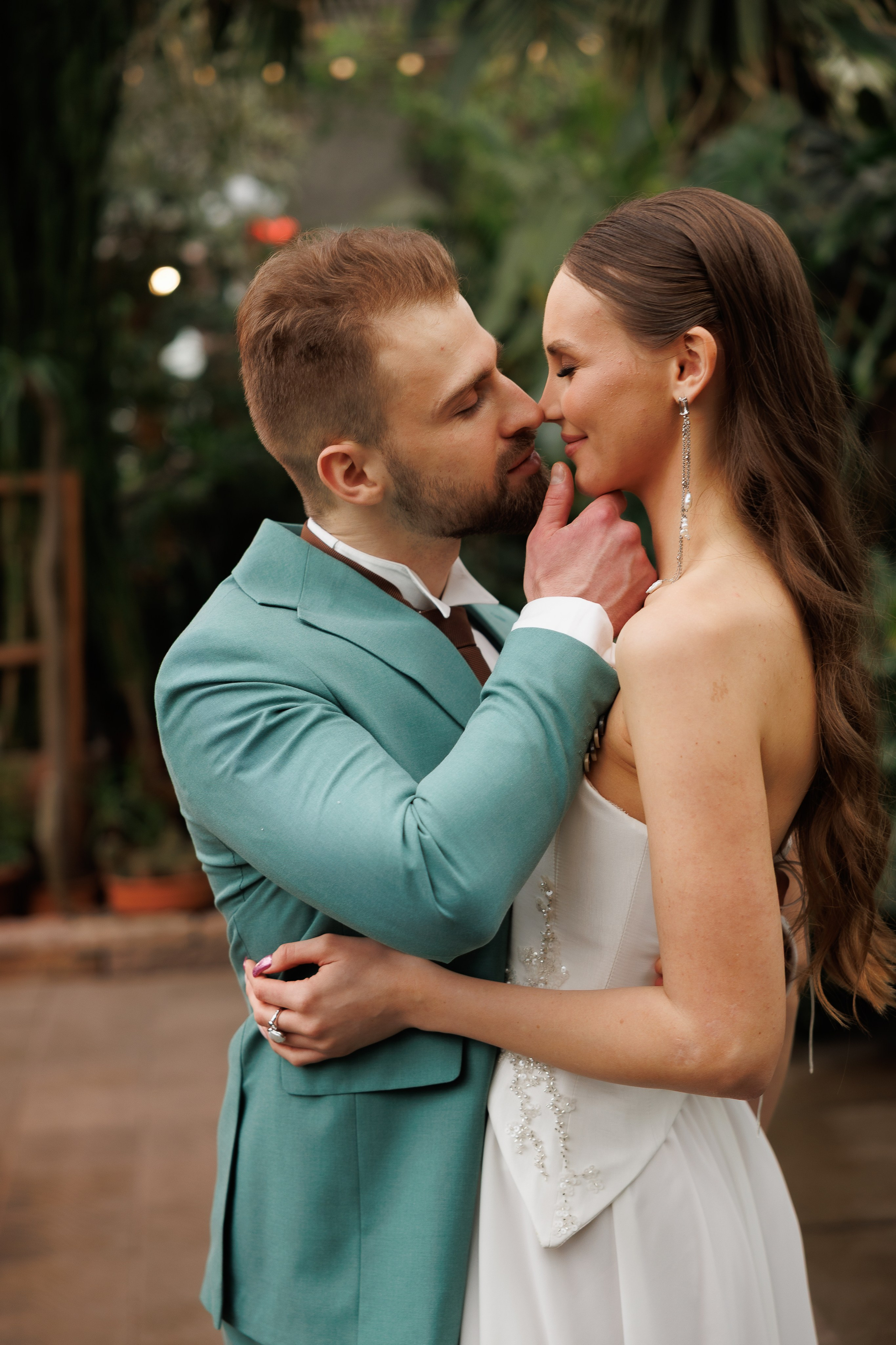 Свадебная прогулка в оранжерее. Питер. Свадебный и семейный фотограф в Москве Красинская Мария