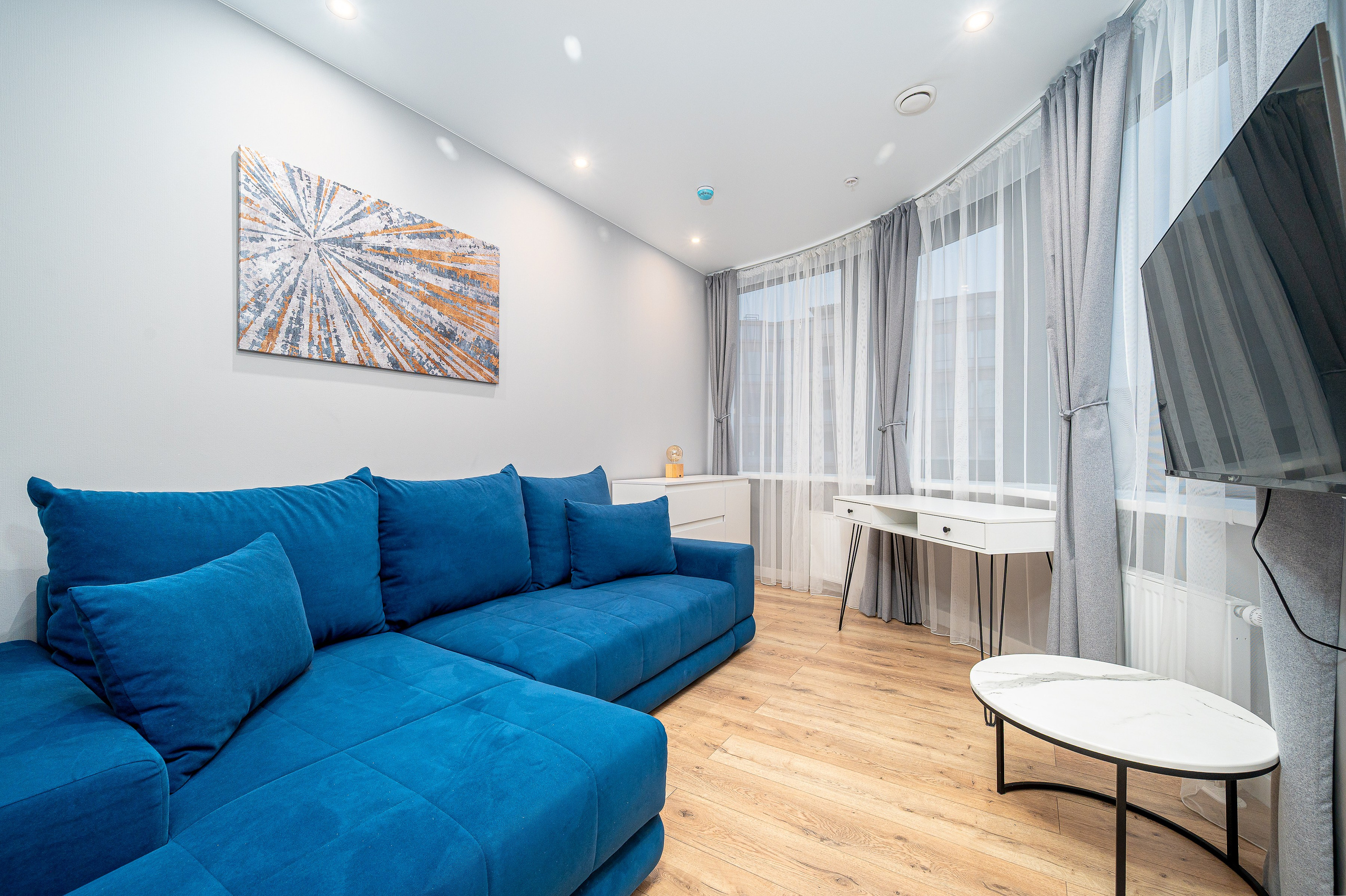 Номер под аренду в Glorax. Интерьерный фотограф. Фото- видеосъемка недвижимости Санкт-Петербург