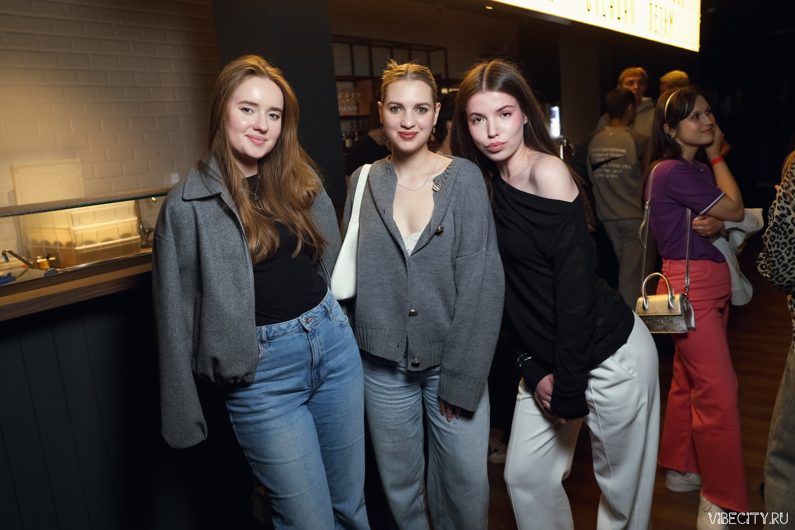 Стендап клуб Локация. VIBECITY.RU Вайб Сити Ру Фоторепортажи Фотоотчеты Калининград
