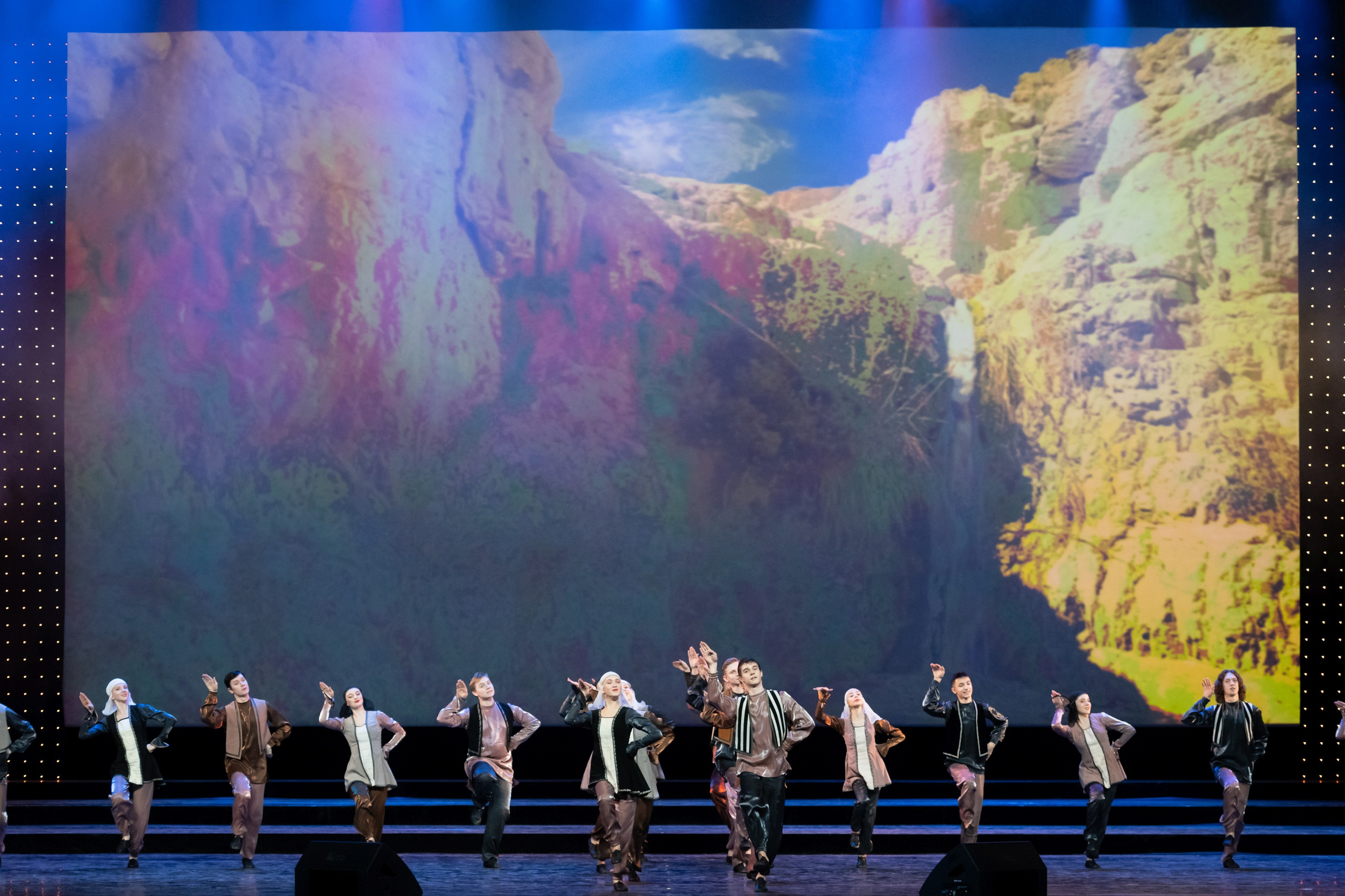 2 февраля, концерт Таланты России, Кремлевский Дворец. Золотое яблочко