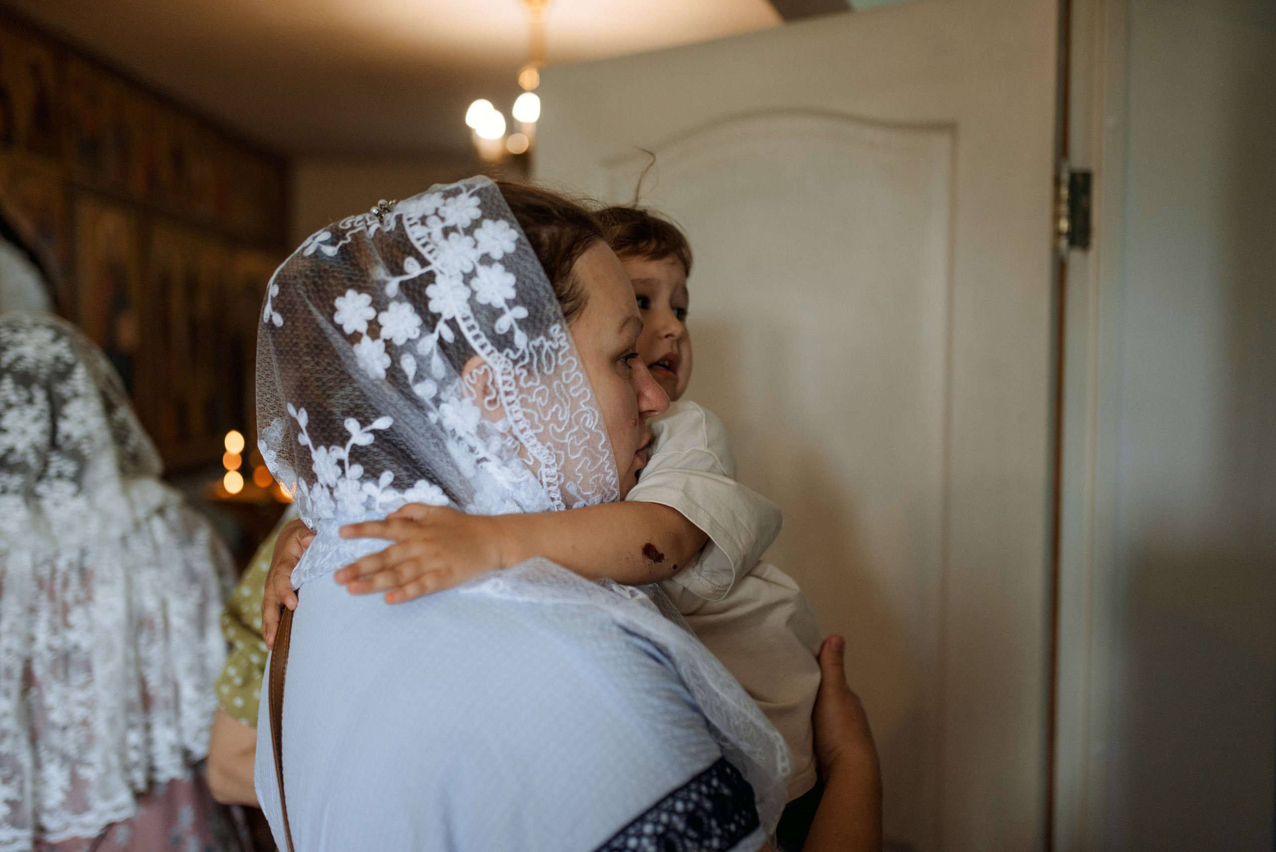Крещение Даши и Алены. Семейный документальный фотограф в Волгограде Мариэта Додина