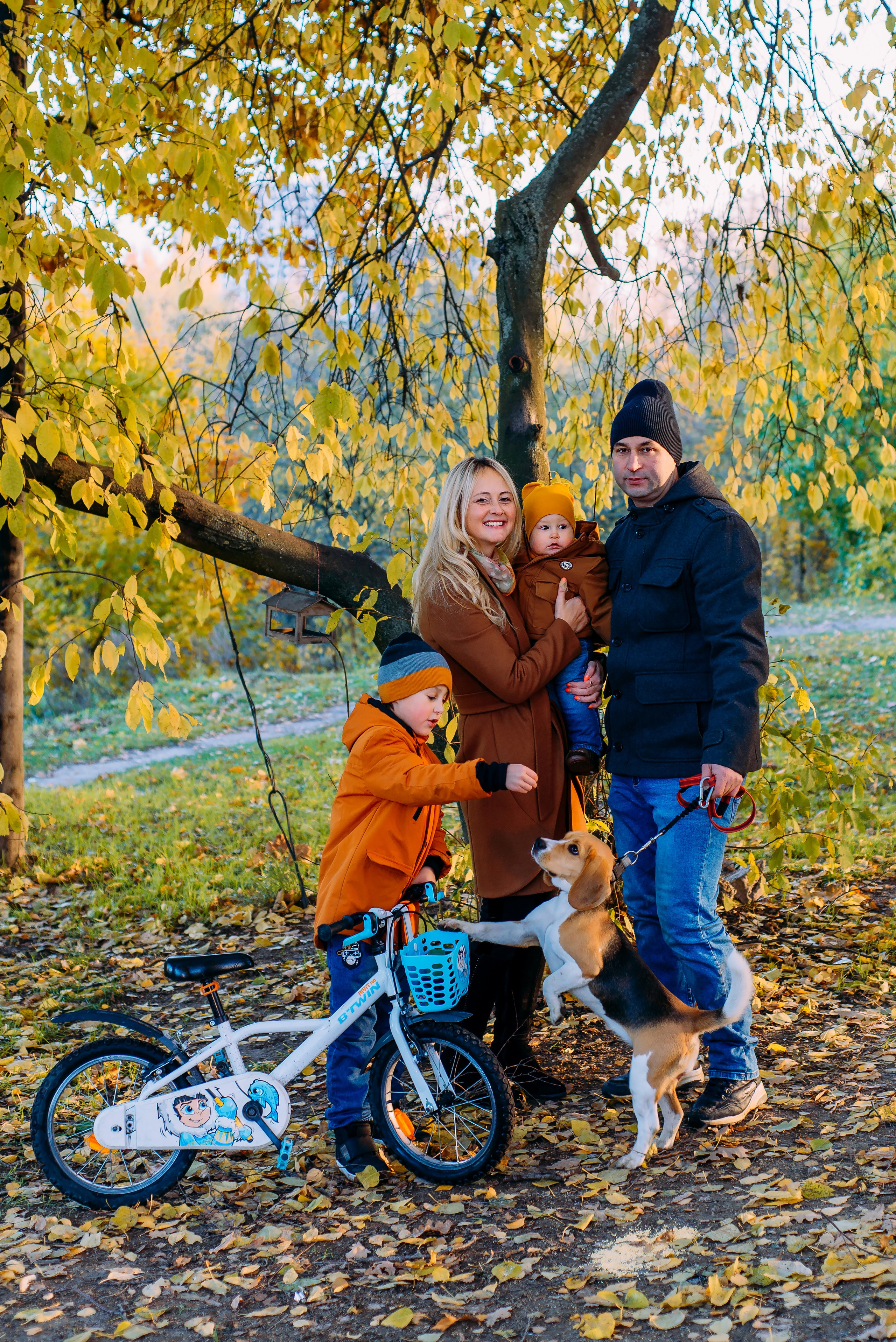 Ольга с семьей. Осенняя серия. Детский и семейный фотограф Эльмира Веселова