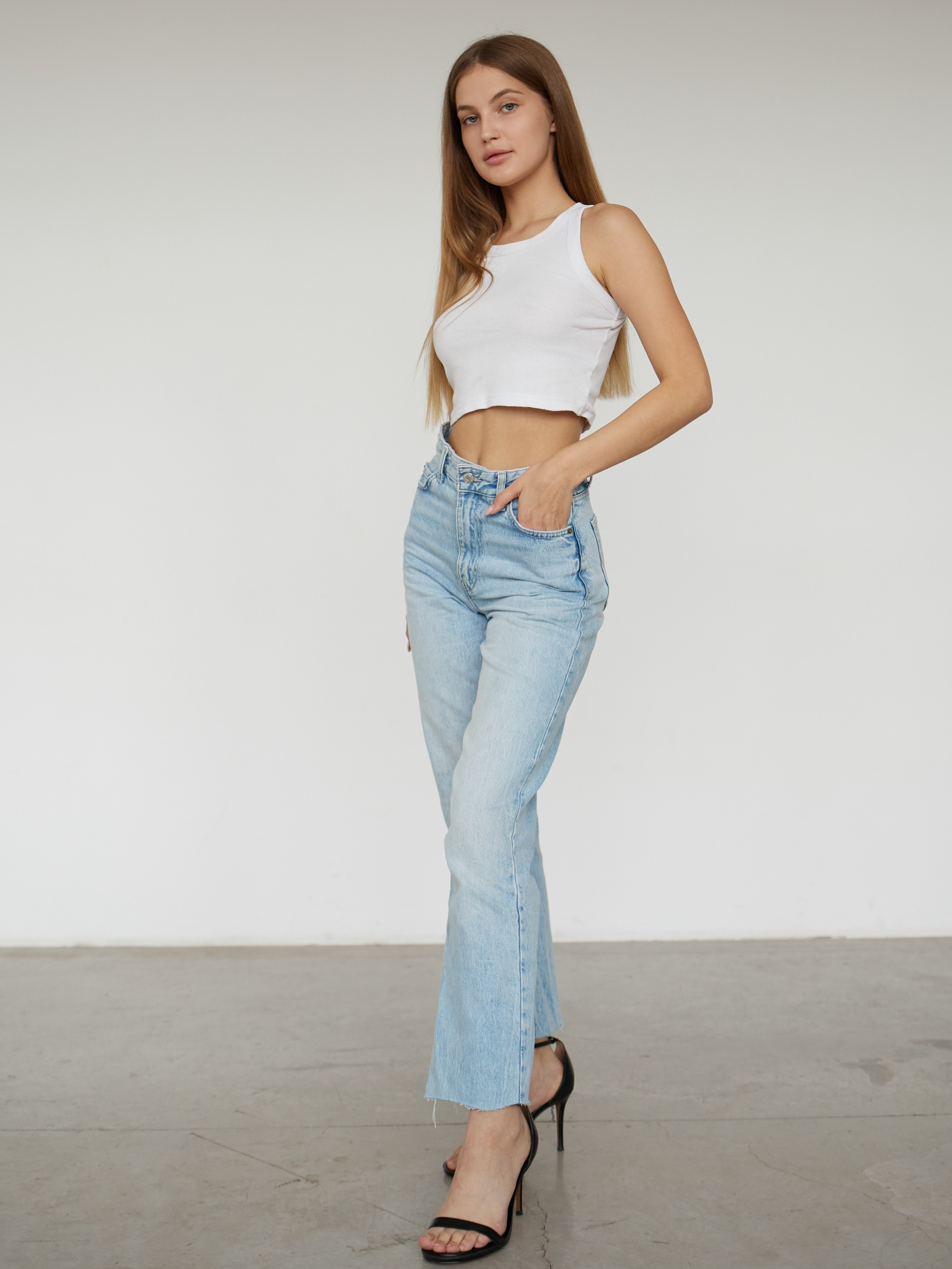 Лолита, 40-42 р-р, 170 рост. KED Production — продакшн из СПб. Создаём фото, видео и контент, который помогает брендам и селлерам продавать больше