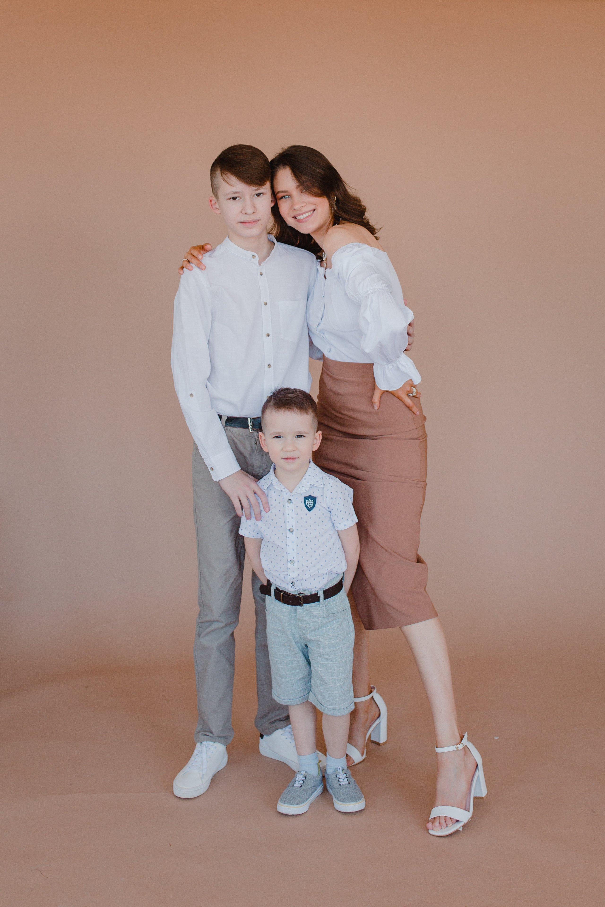 Семья Регины. Главная