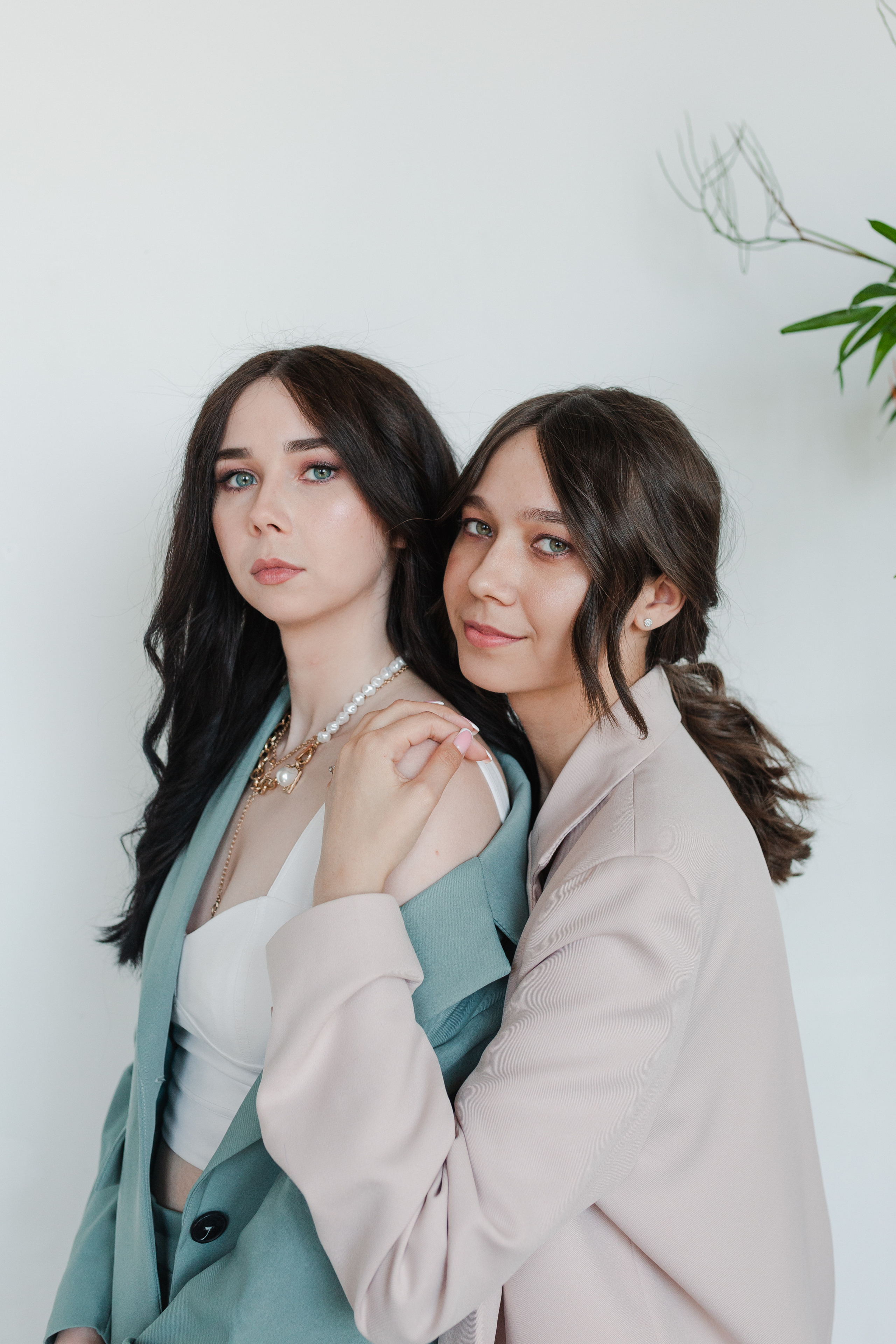 Алсу и Зиля. Главная