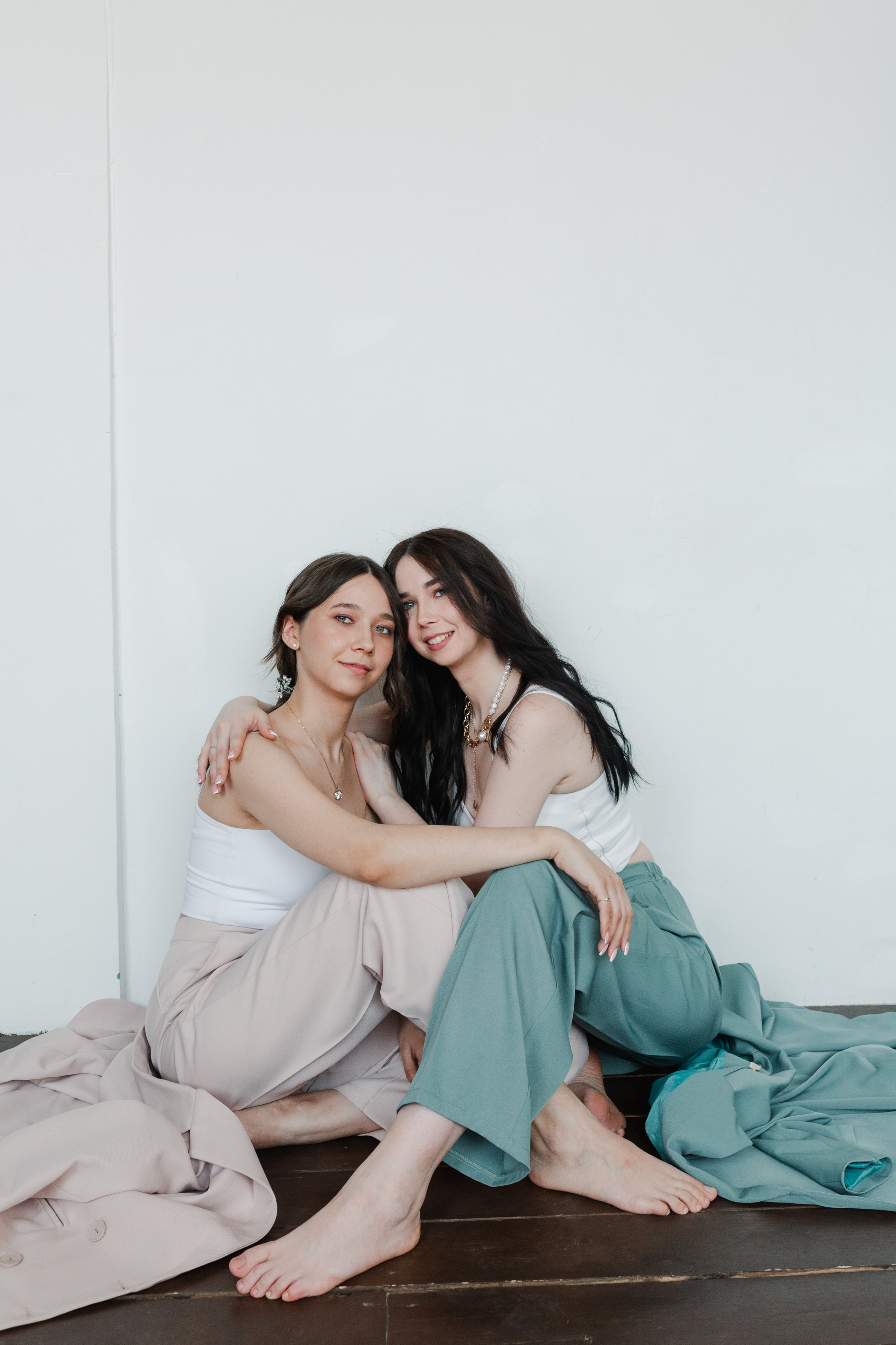 Алсу и Зиля. Главная